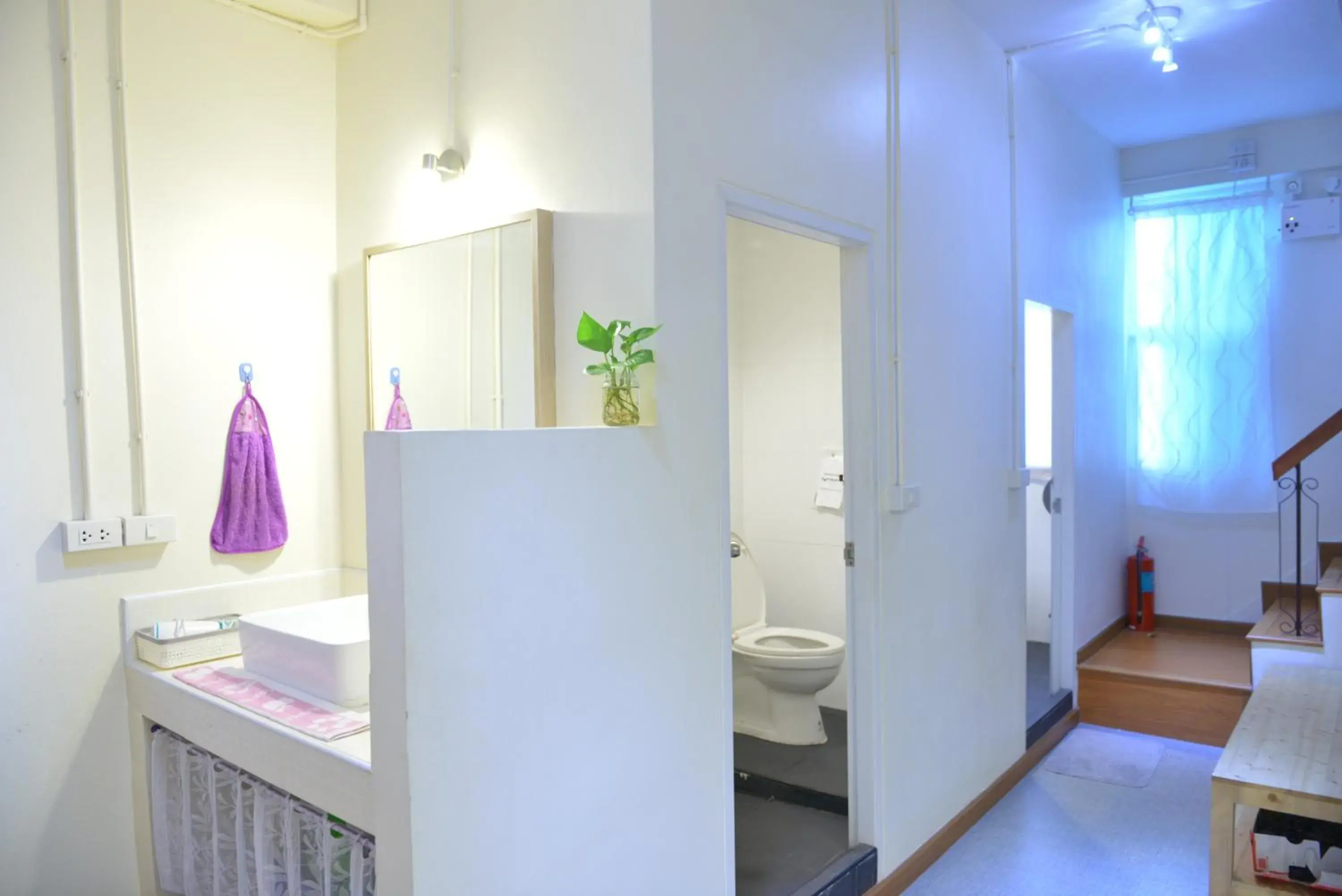 Toilet in Panpan Hostel Bangkok