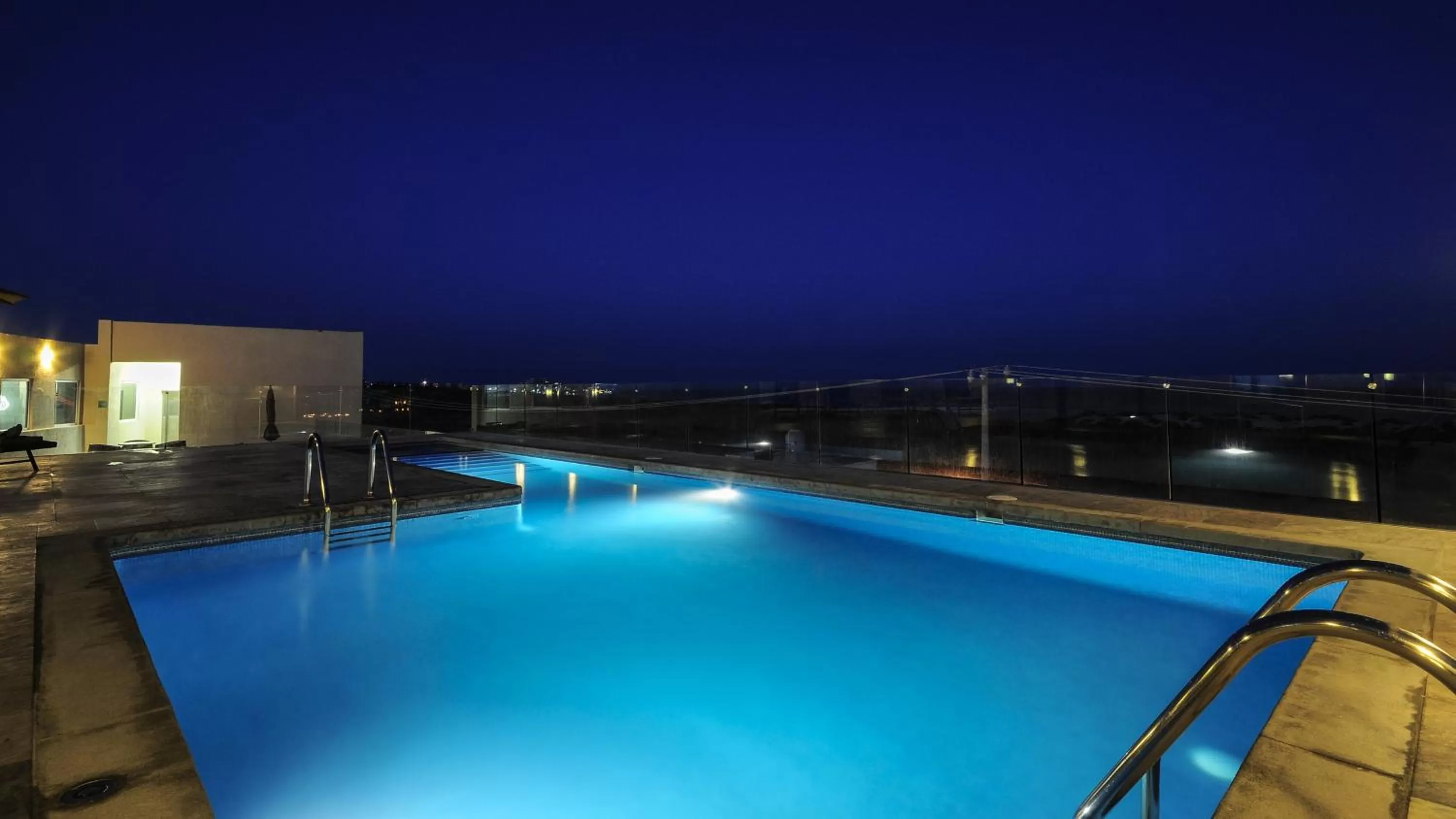 Swimming pool in Holiday Inn Express Cabo San Lucas by IHG