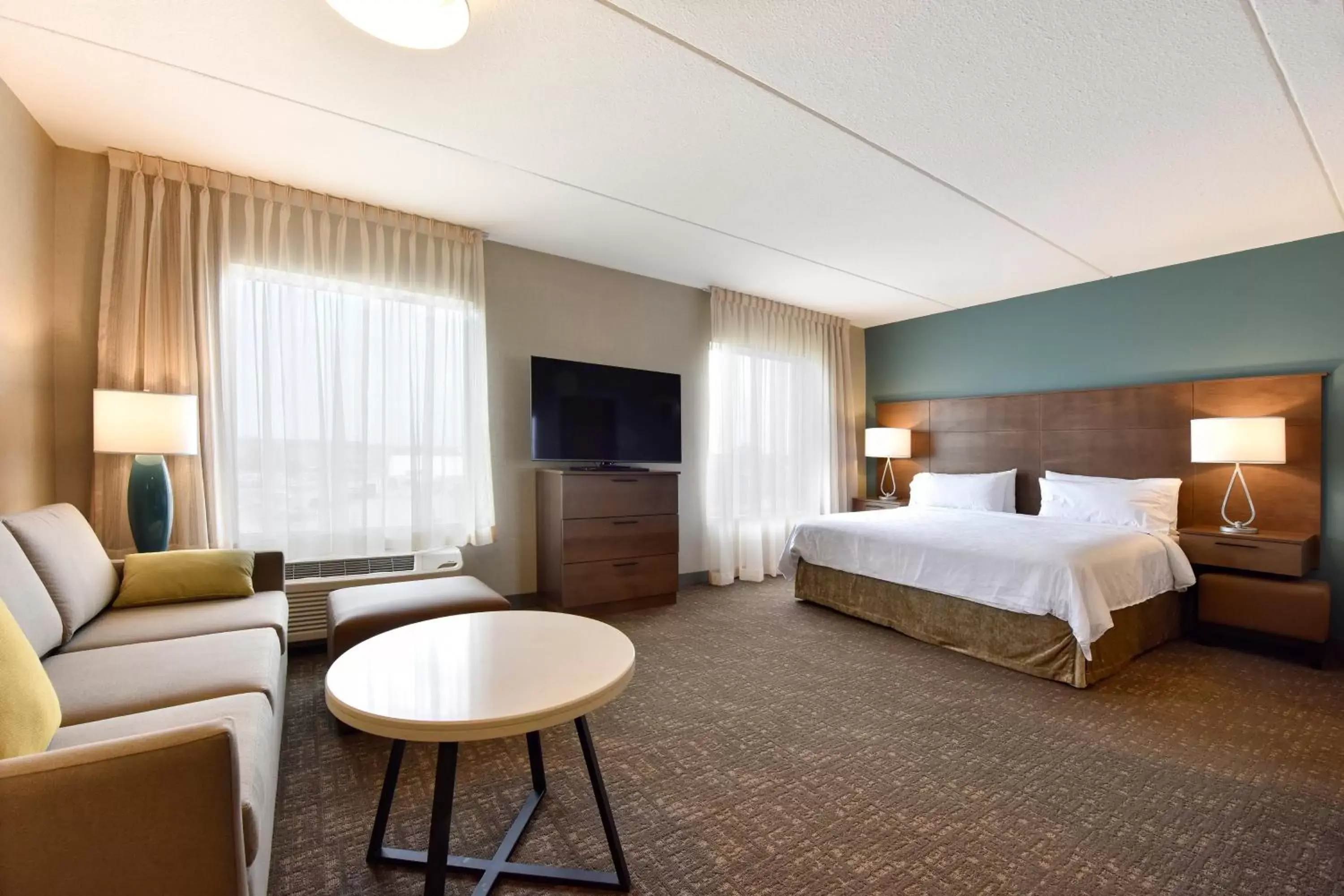 Staybridge Suites - Waterloo - St. Jacobs Area