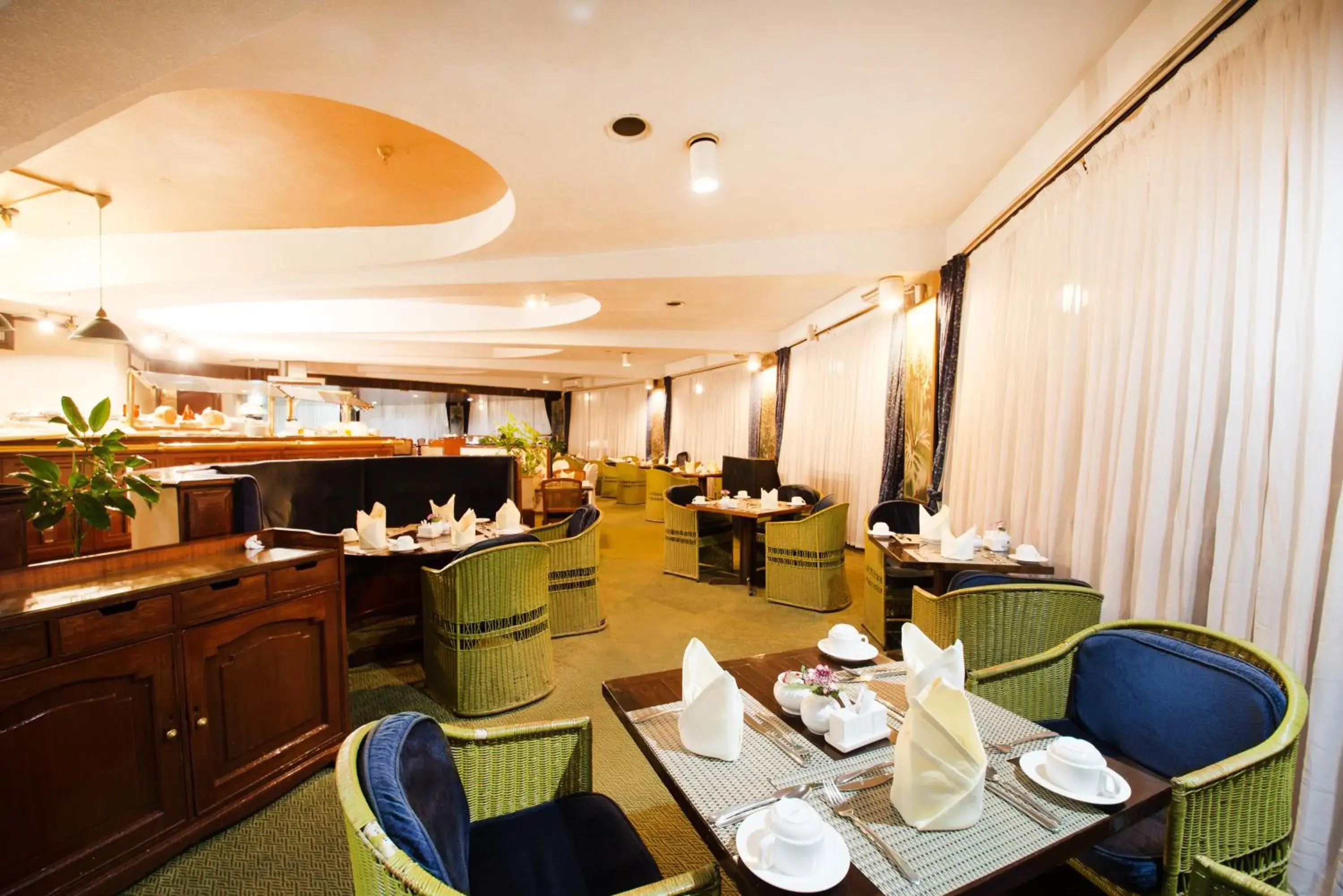 Restaurant/Places to Eat in Nairobi Safari Club