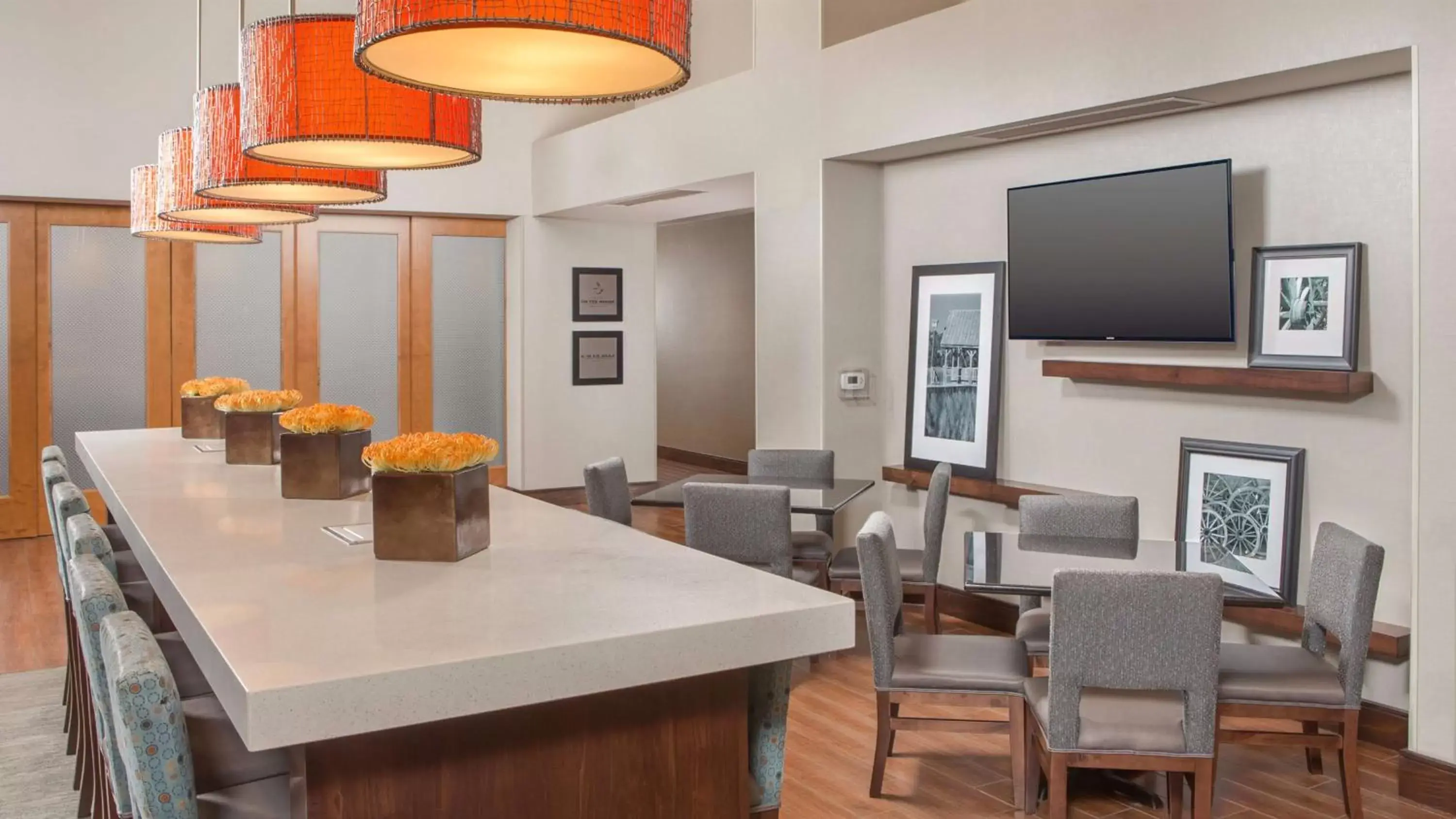 Restaurant/places to eat, Lounge/Bar in Hampton Inn & Suites Schererville