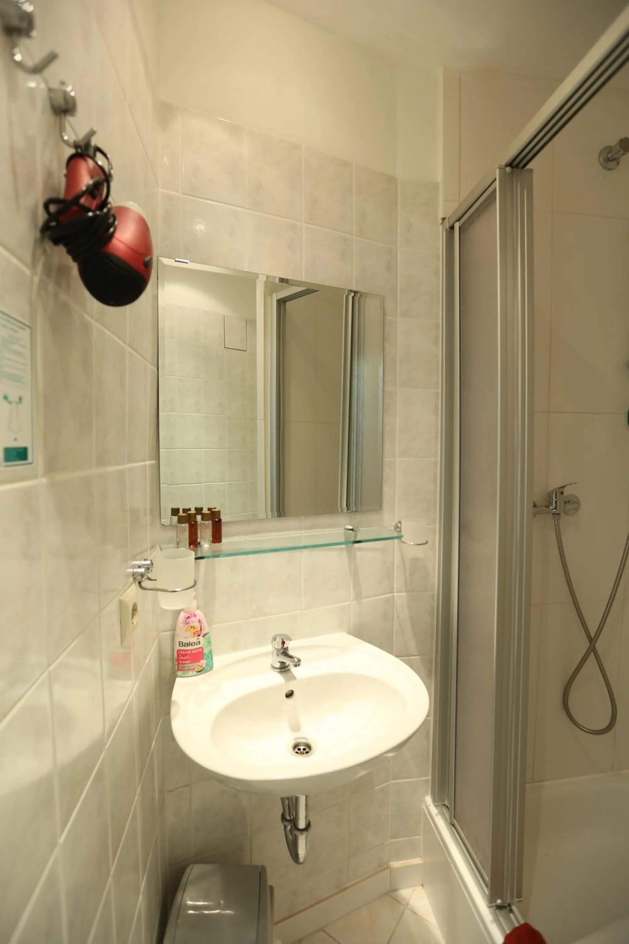 Shower in Hotel AI Königshof