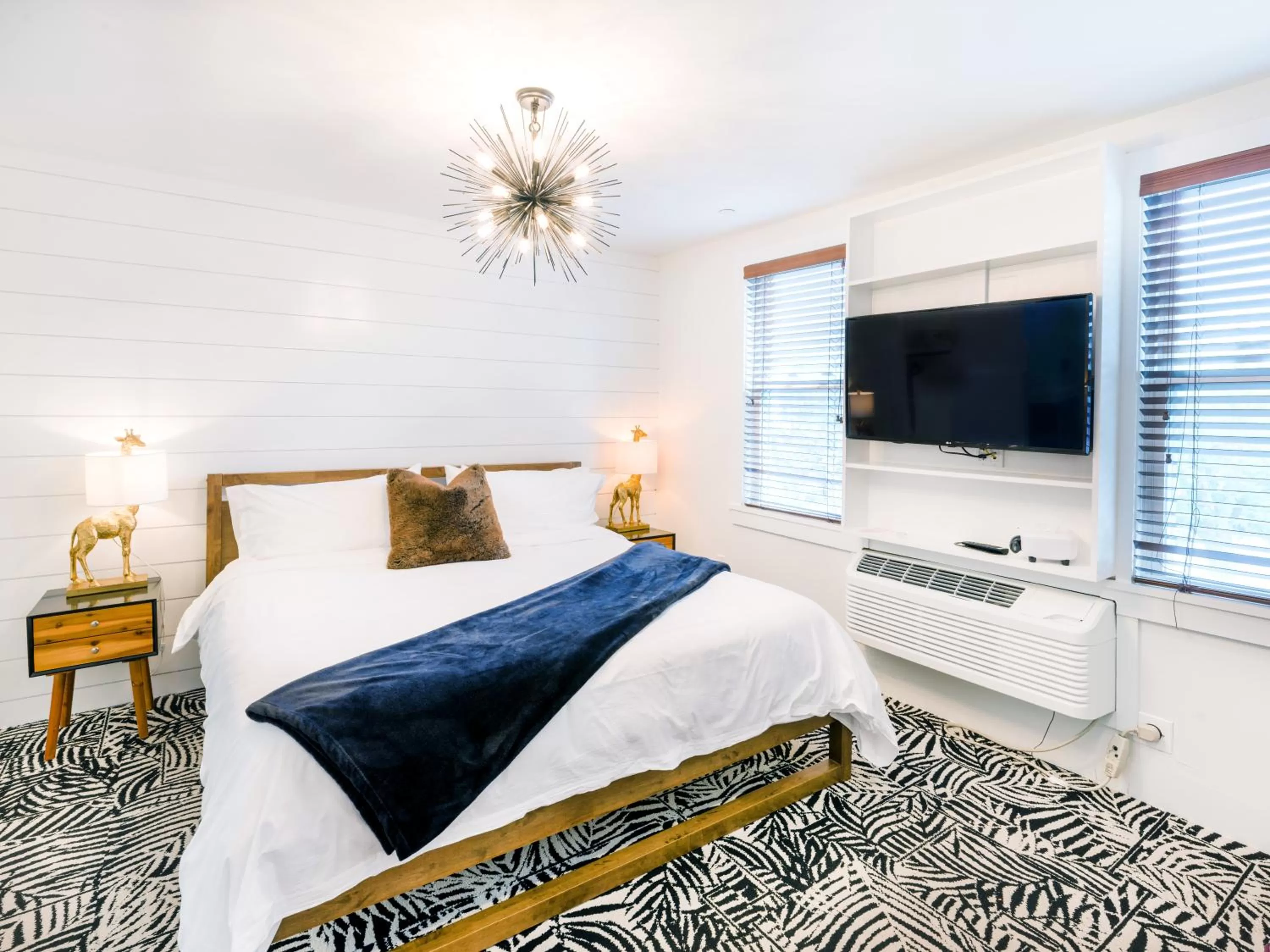 Bed in American Beech Hotel