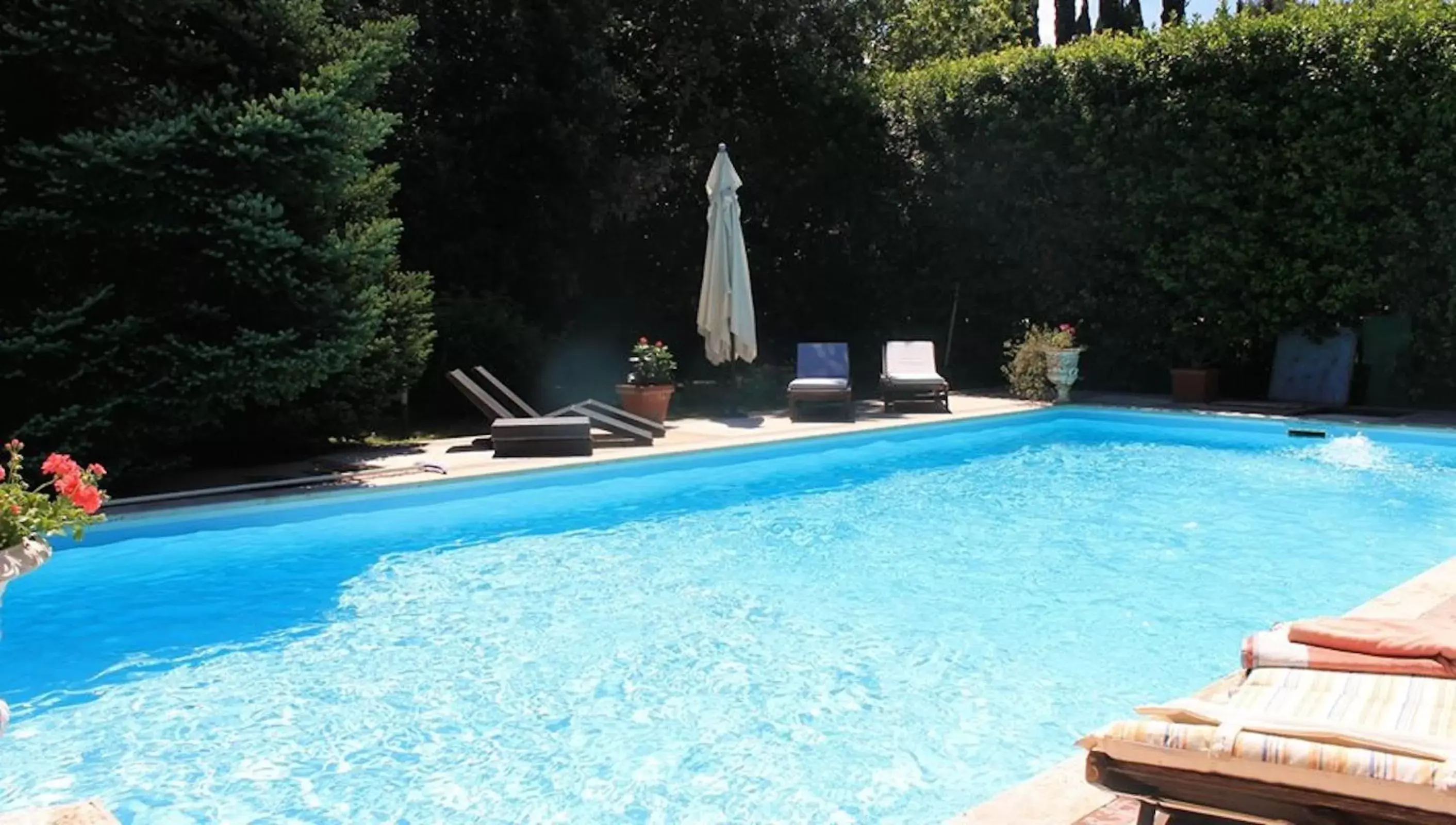 Swimming Pool in La Gaura Guest House