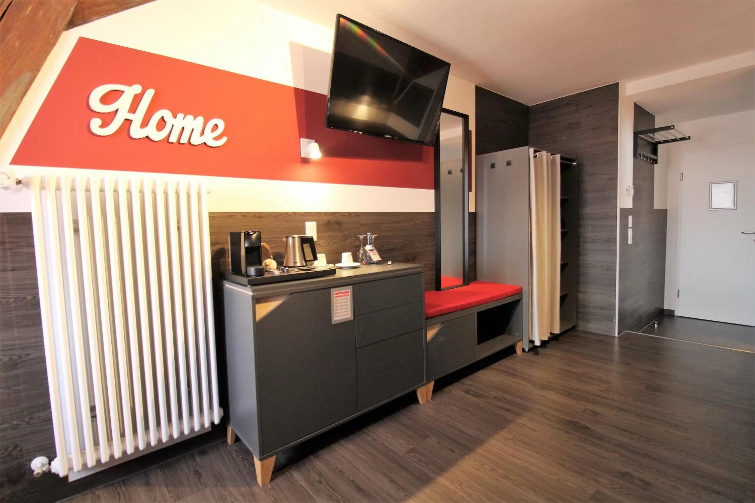 Photo of the whole room in MY HOME Hotel Lamm Rottweil "Smart Home"