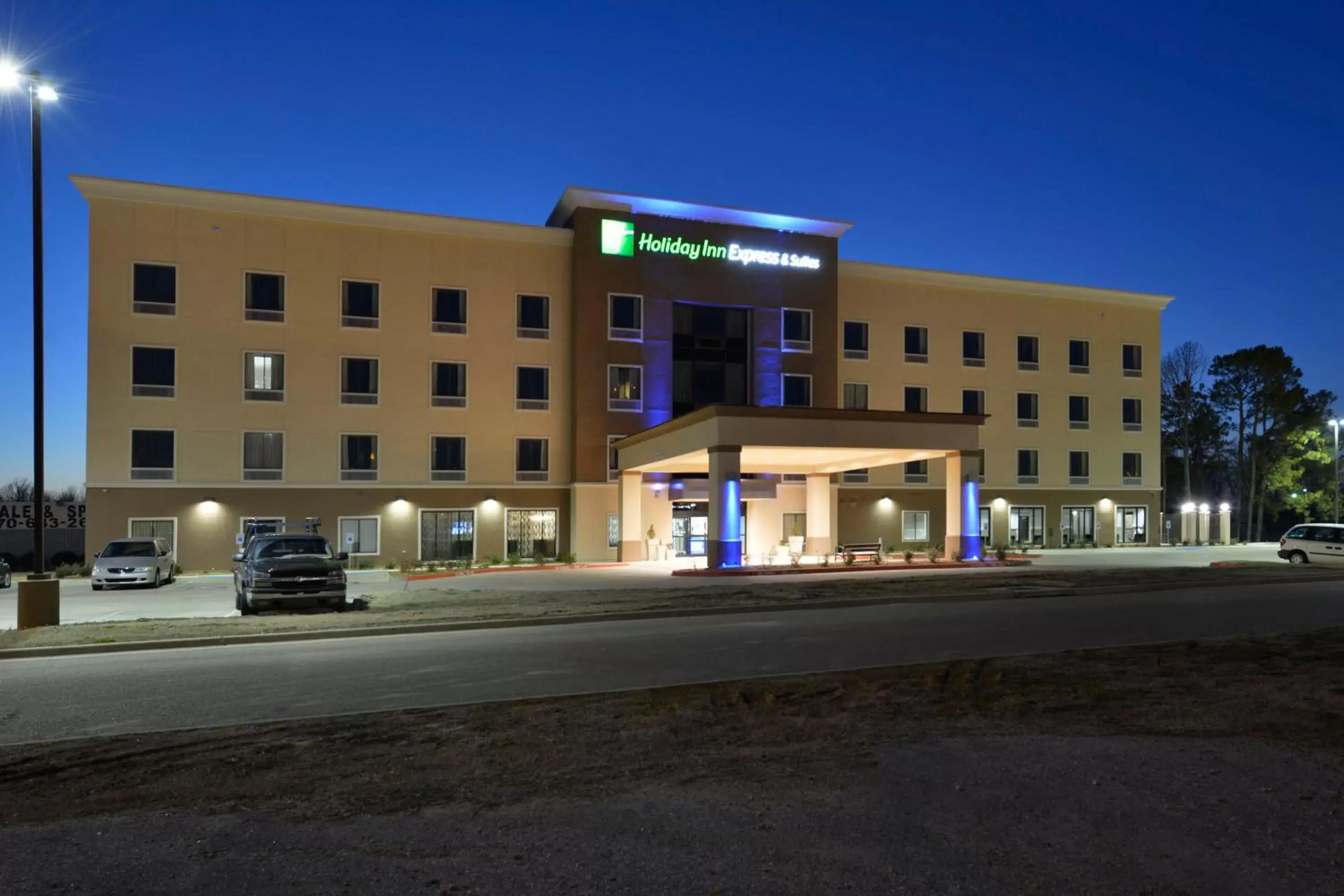 Property Building in Holiday Inn Express & Suites Forrest City, an IHG Hotel