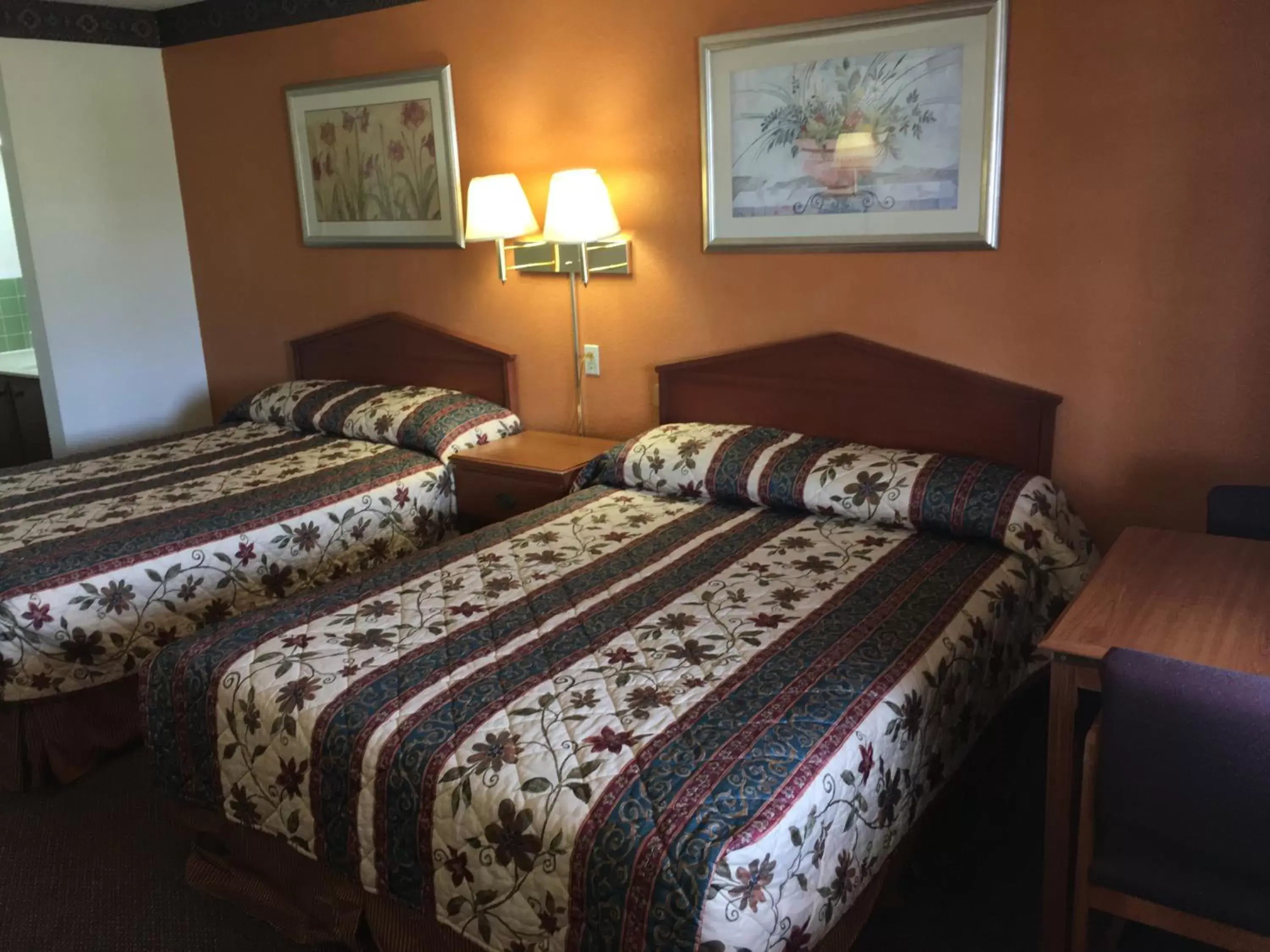 Bed in Finn's Motel