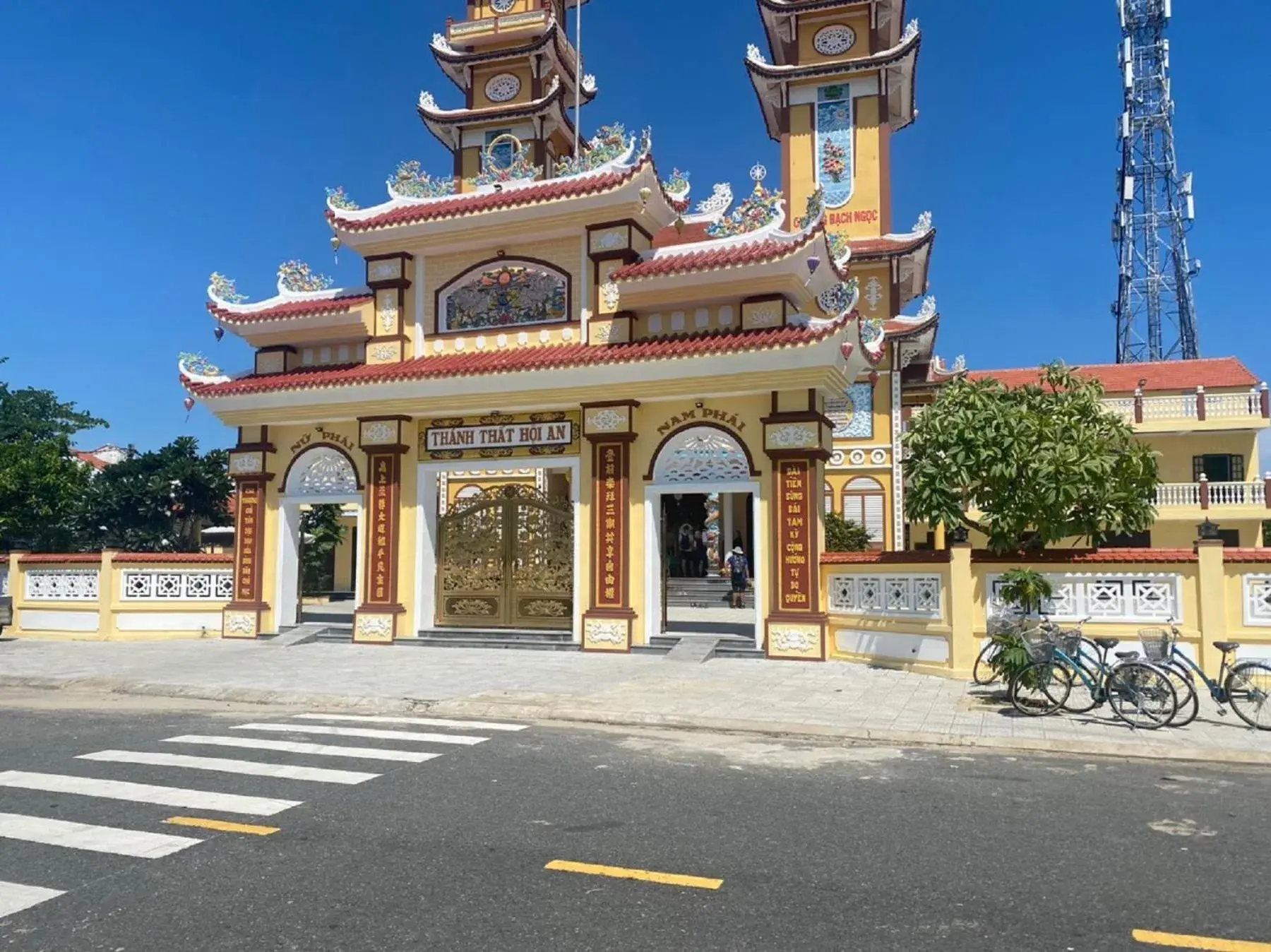 Property Building in Flame Flowers Homestay