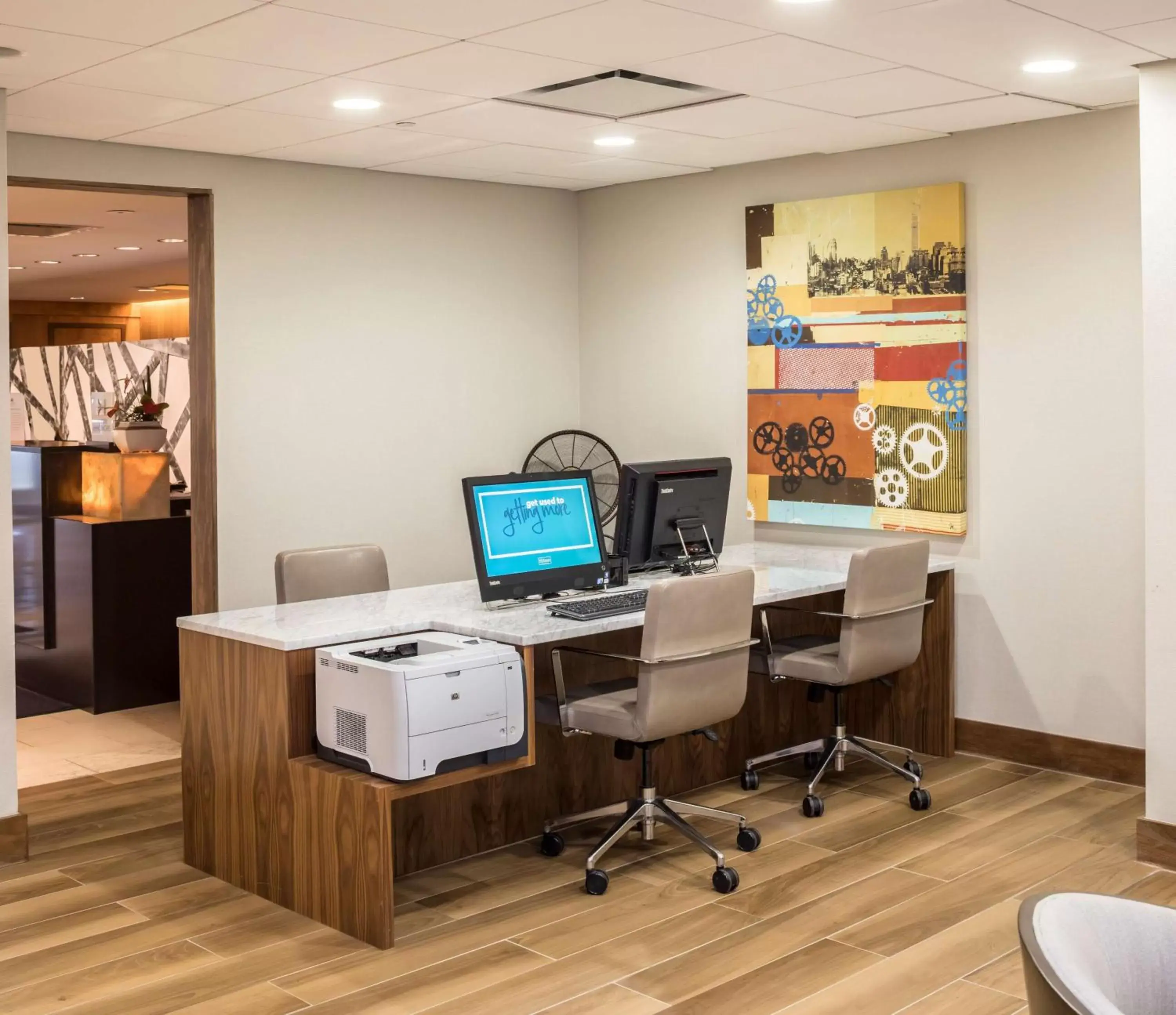 Business facilities in DoubleTree by Hilton Hotel & Suites Pittsburgh Downtown