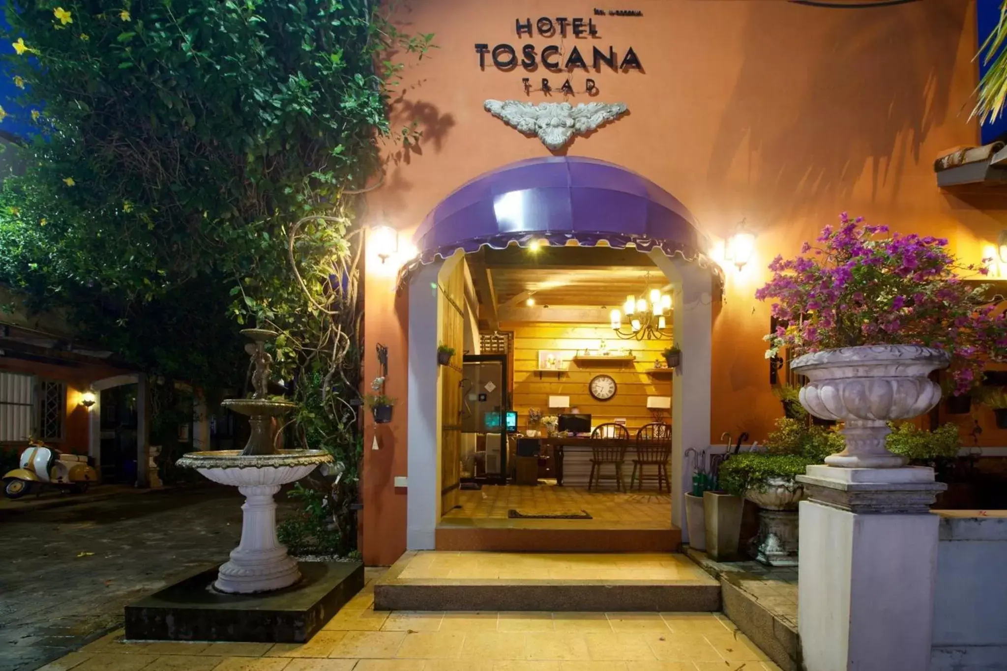 Facade/Entrance in Hotel Toscana Trat