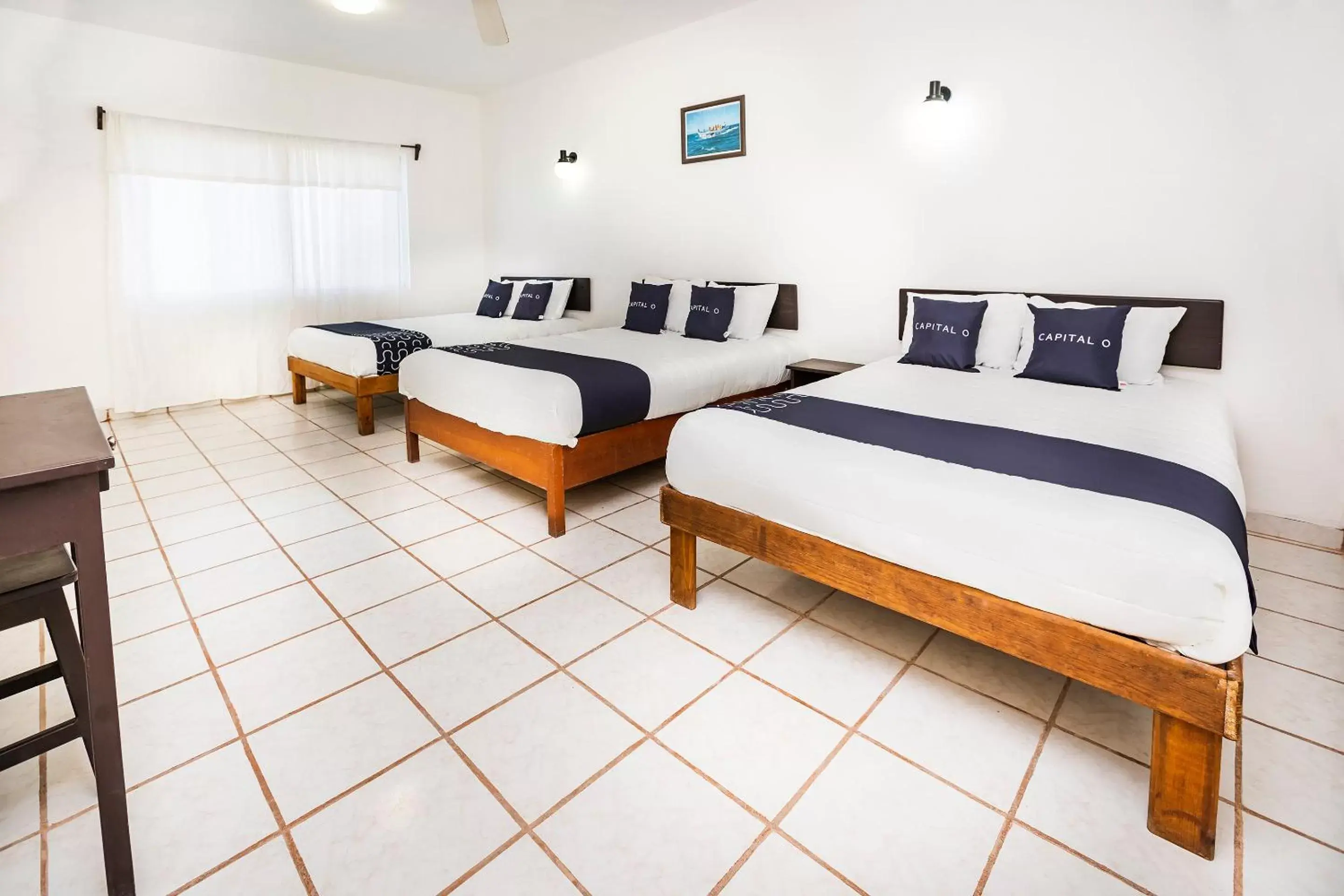 Bedroom, Bed in Capital O Oxtankah,chetumal bay