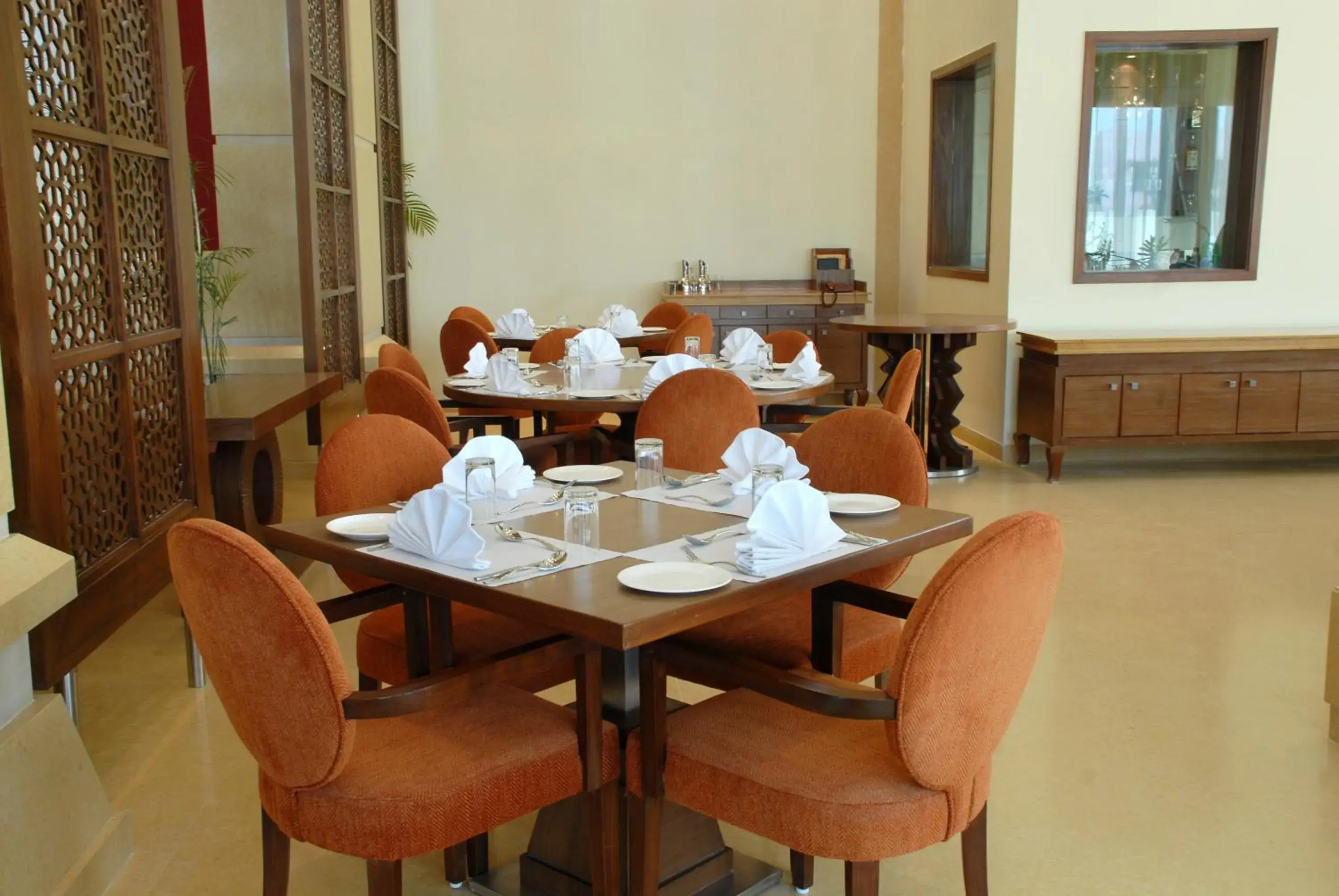 Breakfast, Restaurant/Places to Eat in Hotel Cambay Grand - Kukas