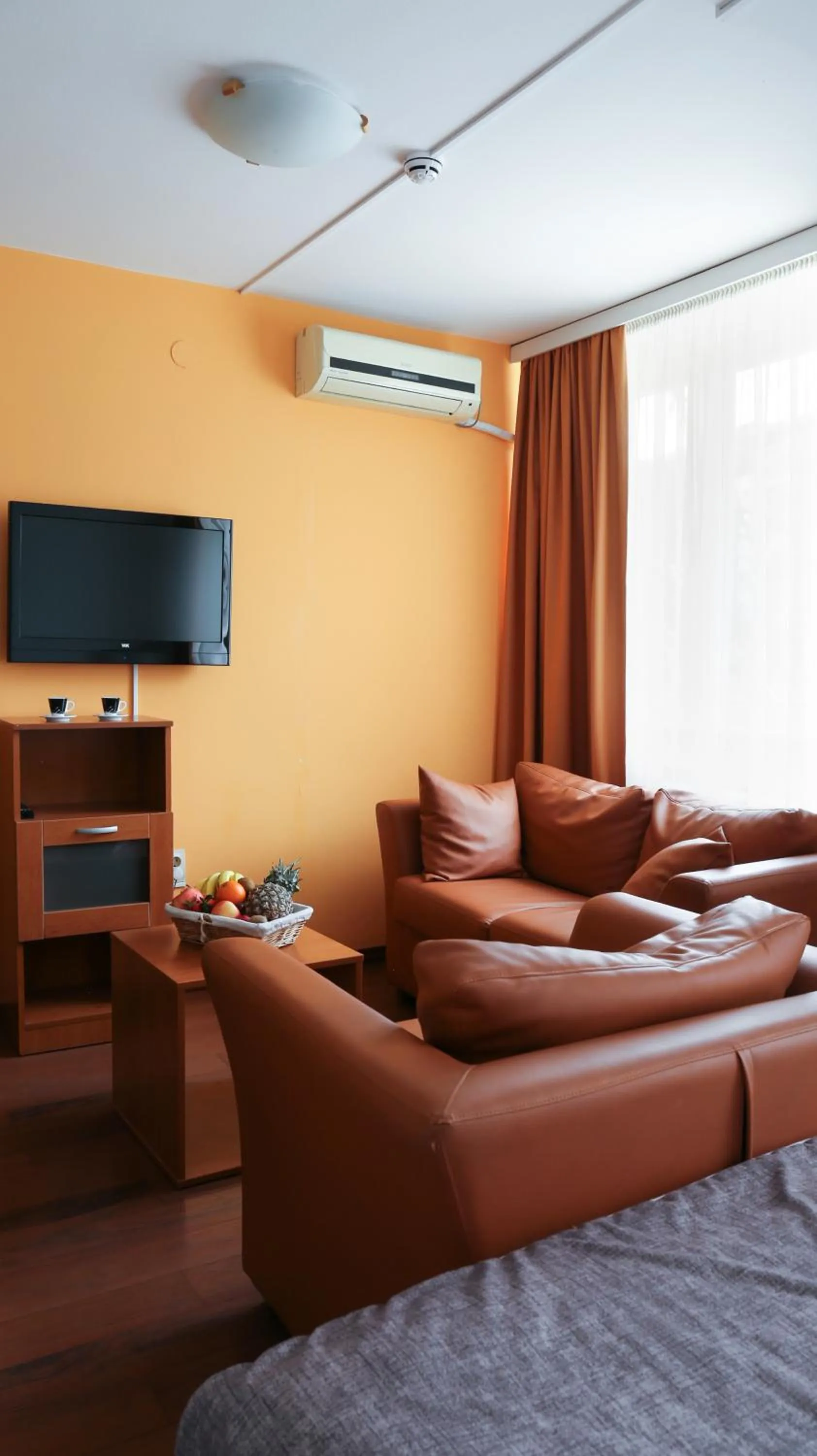 Bed in Hotel Srbija-FREE PARKING