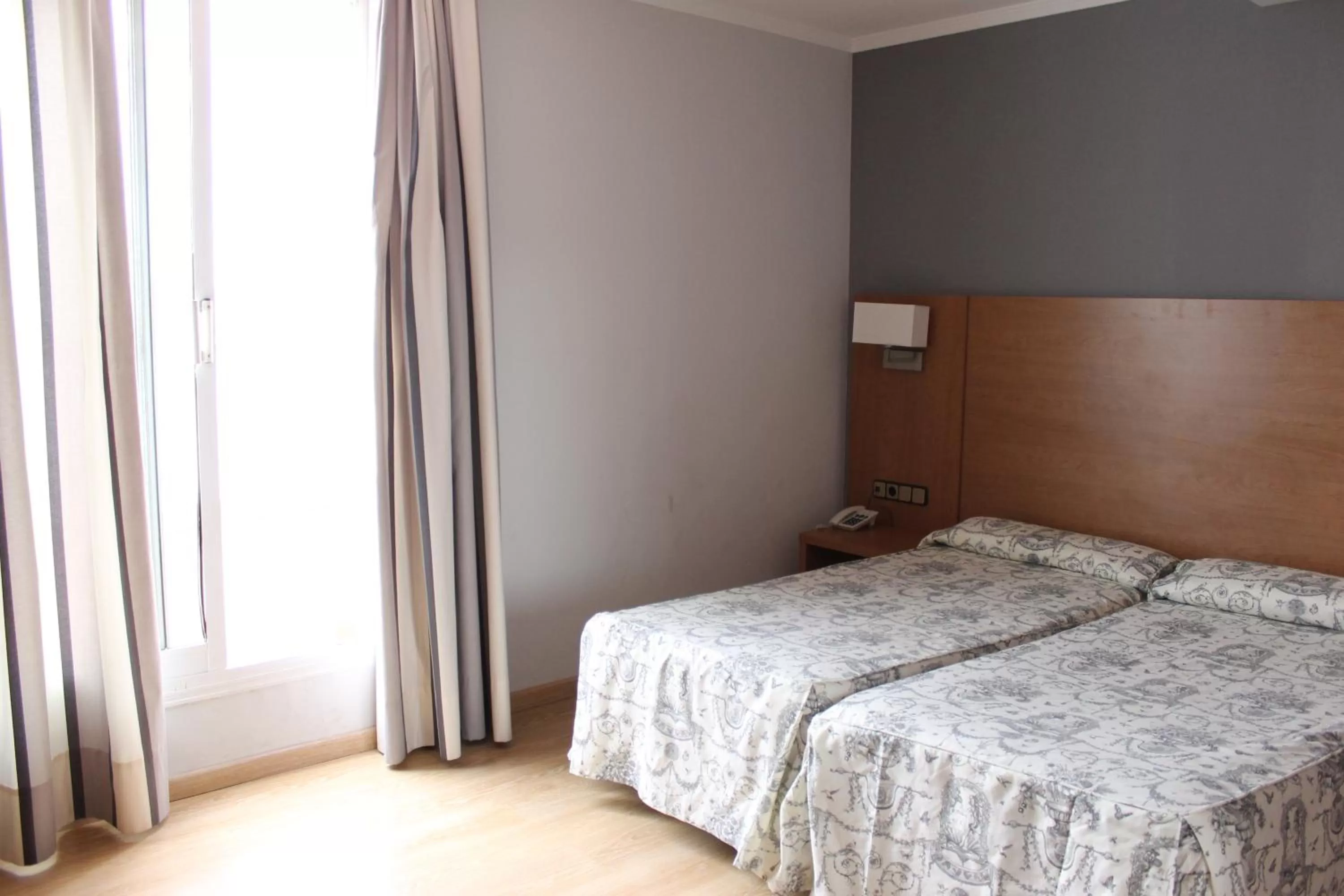 Bedroom, Bed in Ramblas Hotel