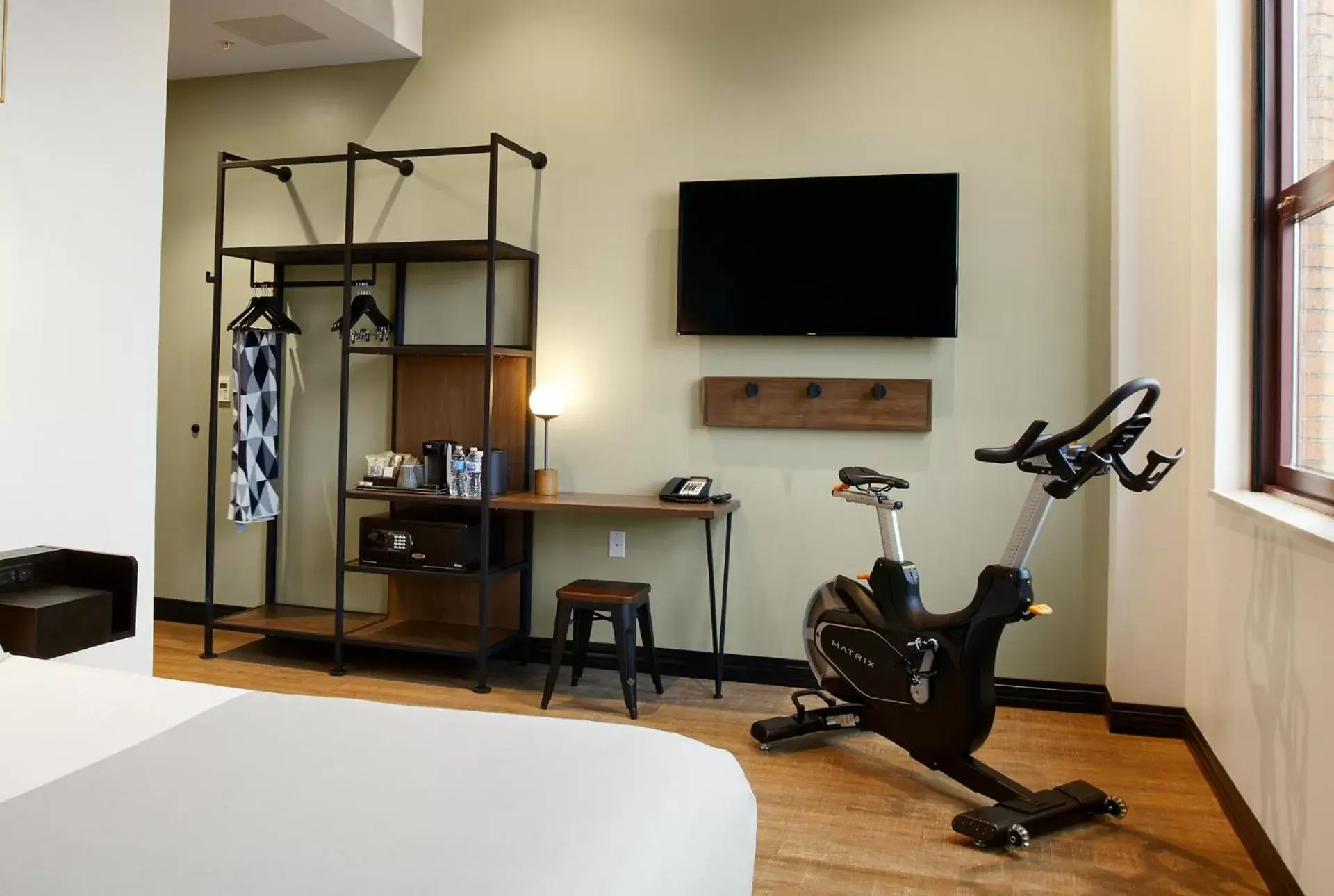 TV and multimedia, TV/Entertainment Center in TRYP by Wyndham Pittsburgh/Lawrenceville