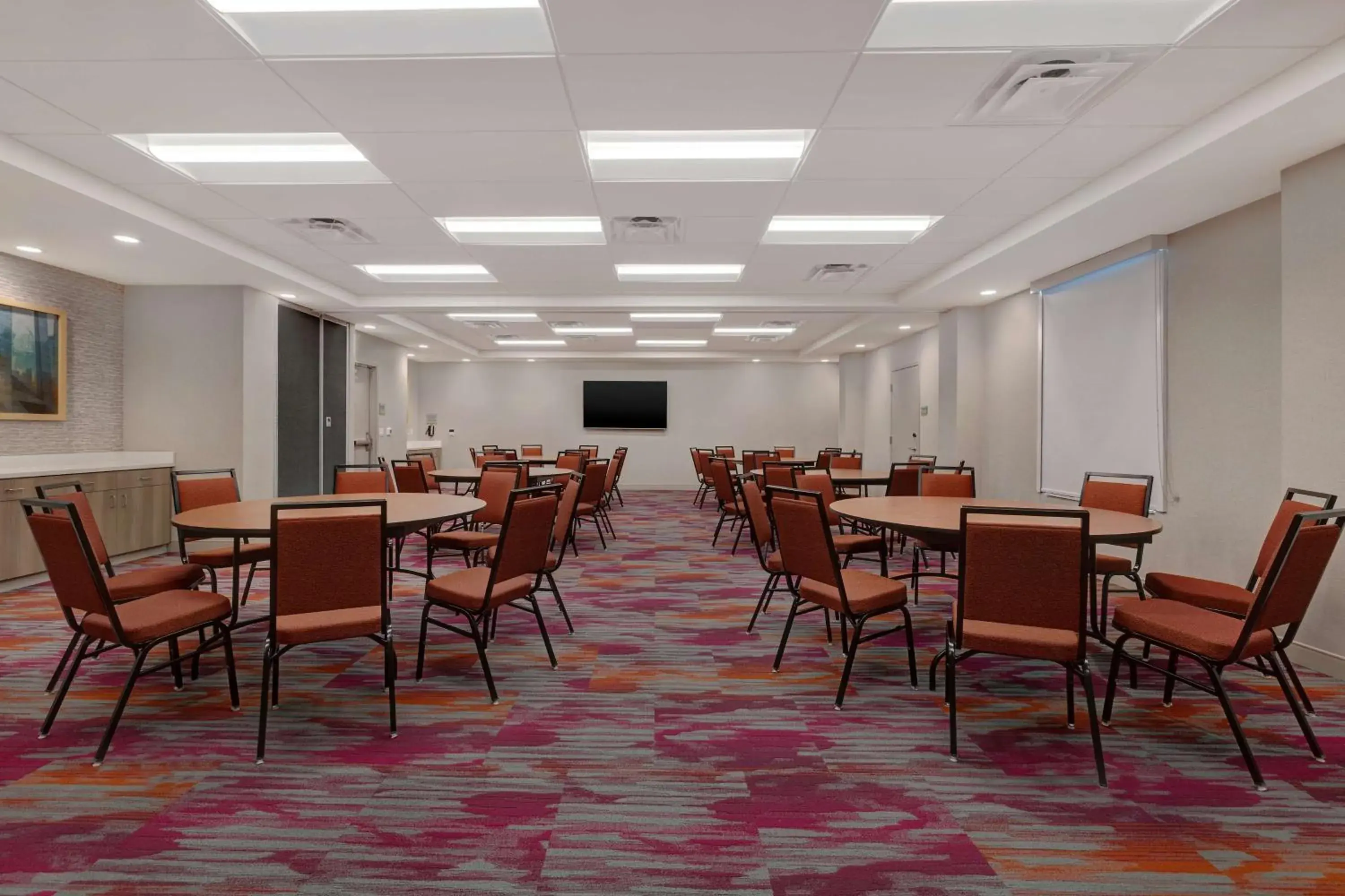 Meeting/conference room, Restaurant/Places to Eat in Home2 Suites By Hilton Las Vegas Southwest I-215 Curve