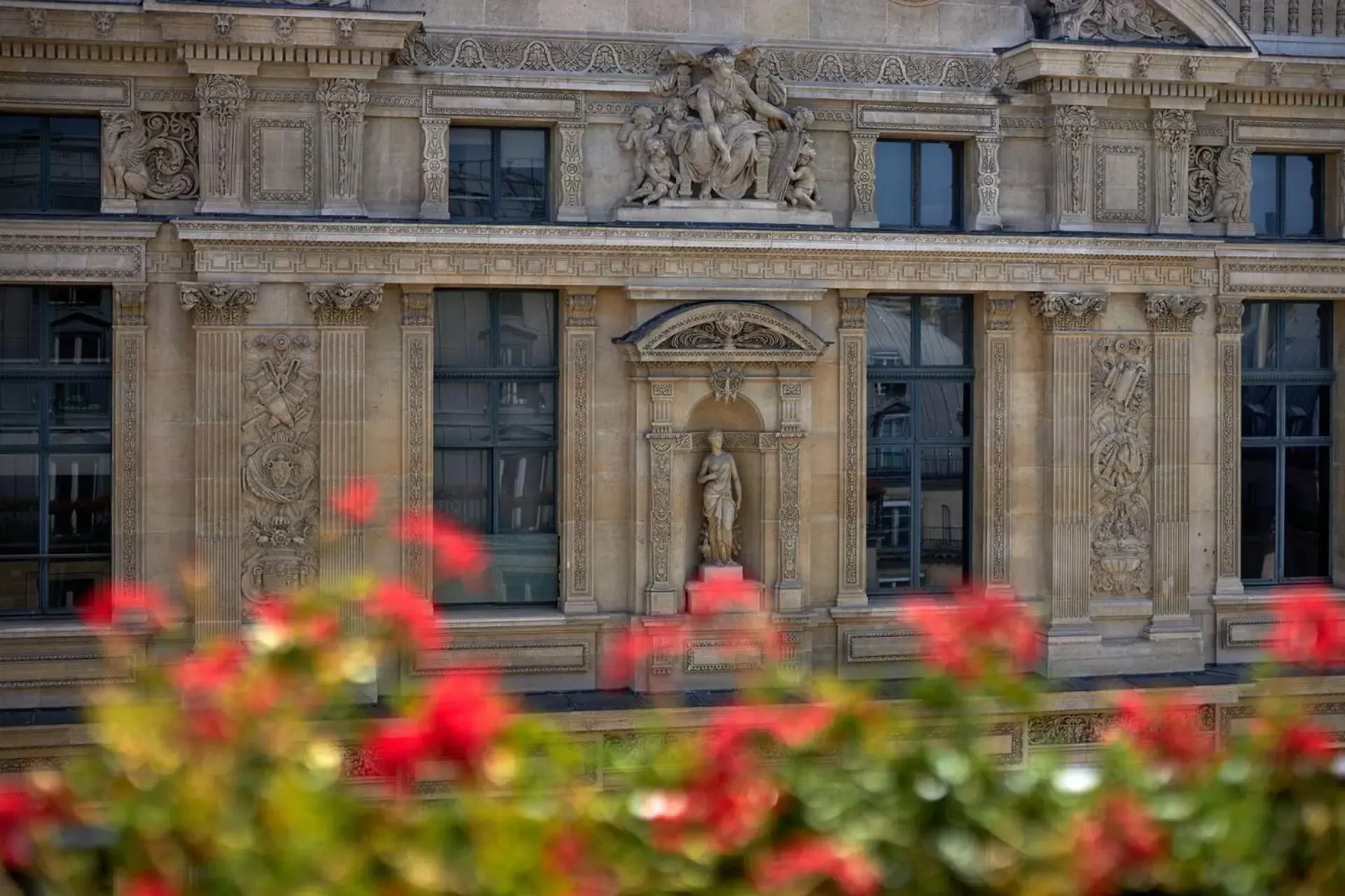 Landmark view in Hôtel Regina Louvre