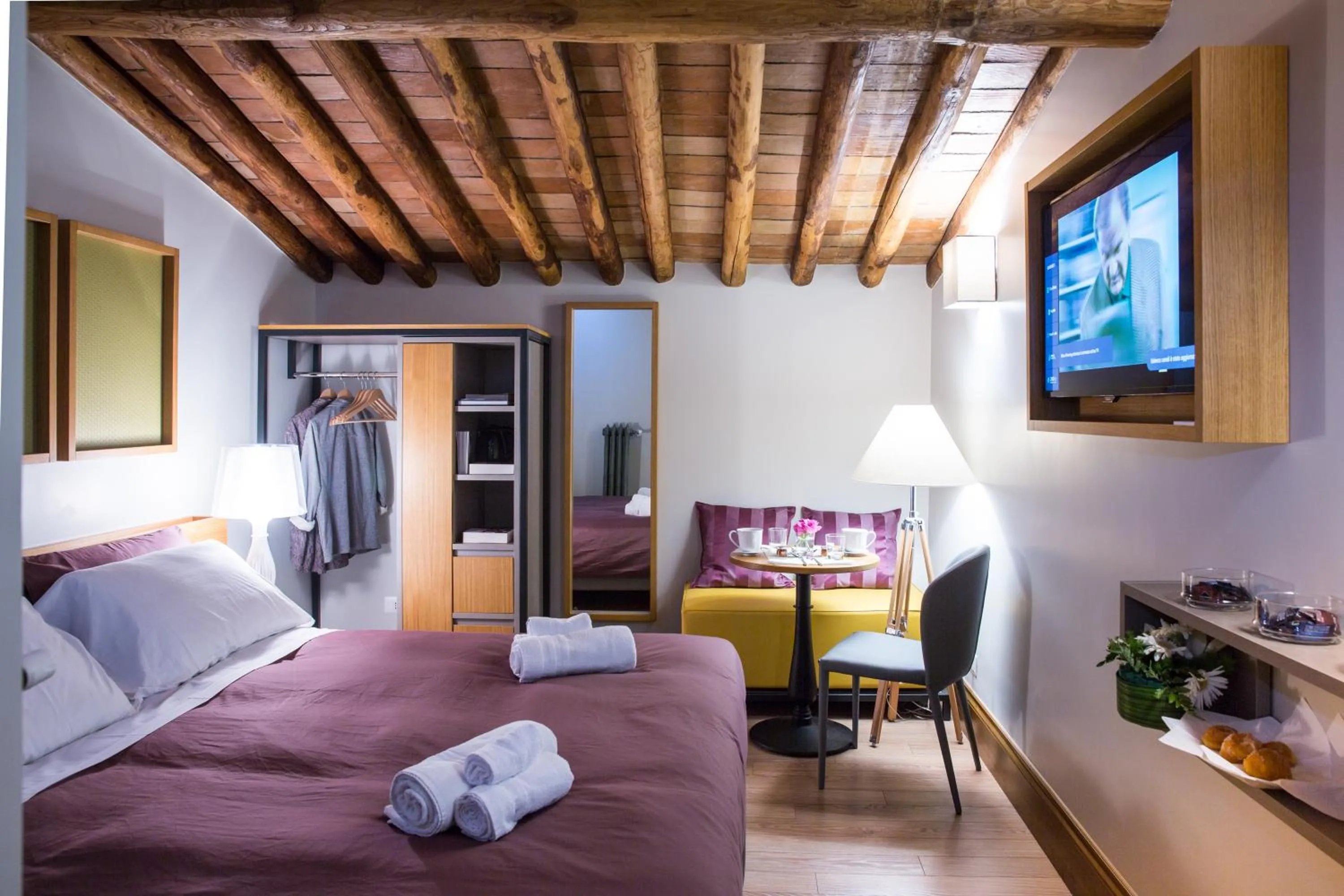 Bedroom, Bed in Grand Master Suites