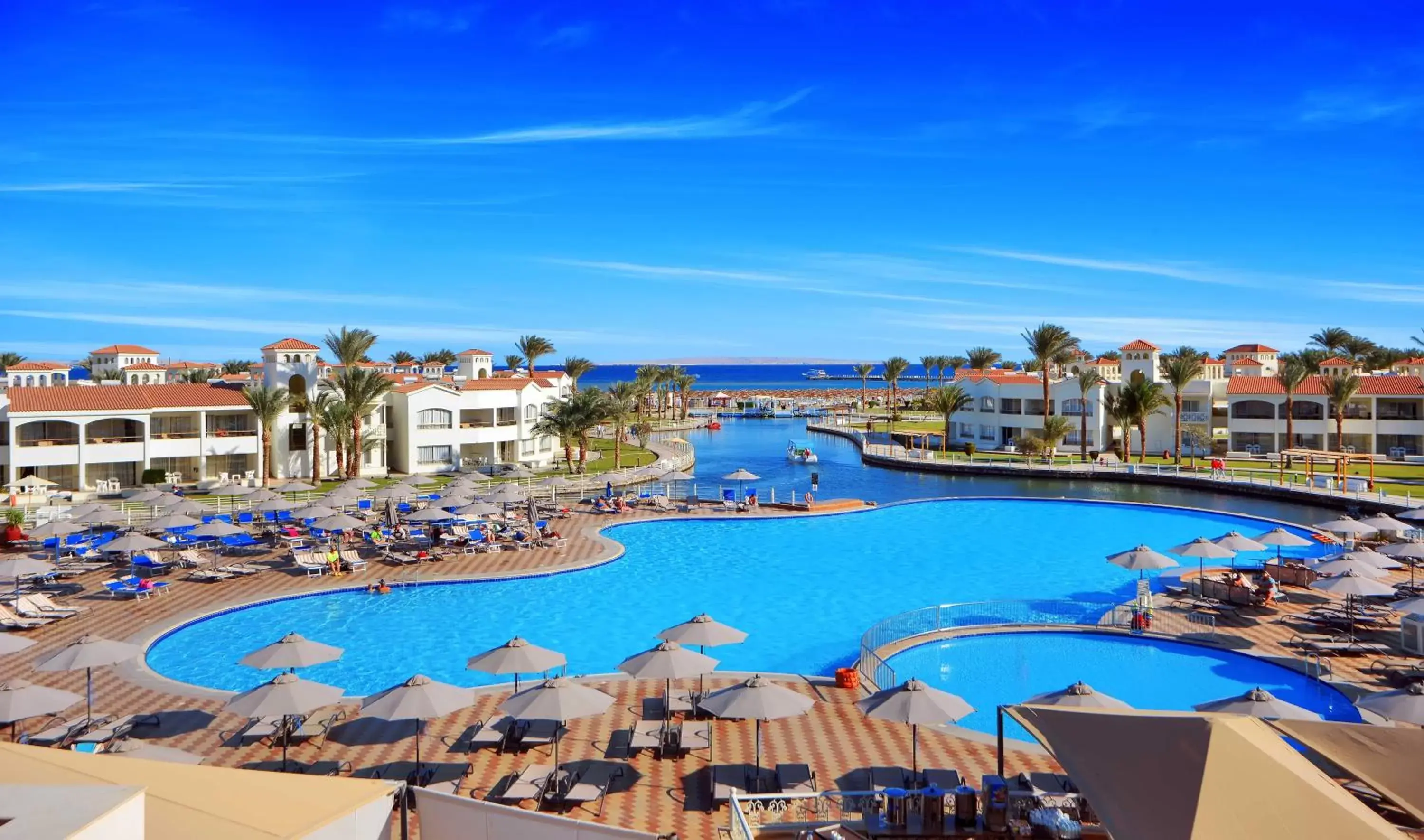 Swimming pool in Pickalbatros Dana Beach Resort - Hurghada