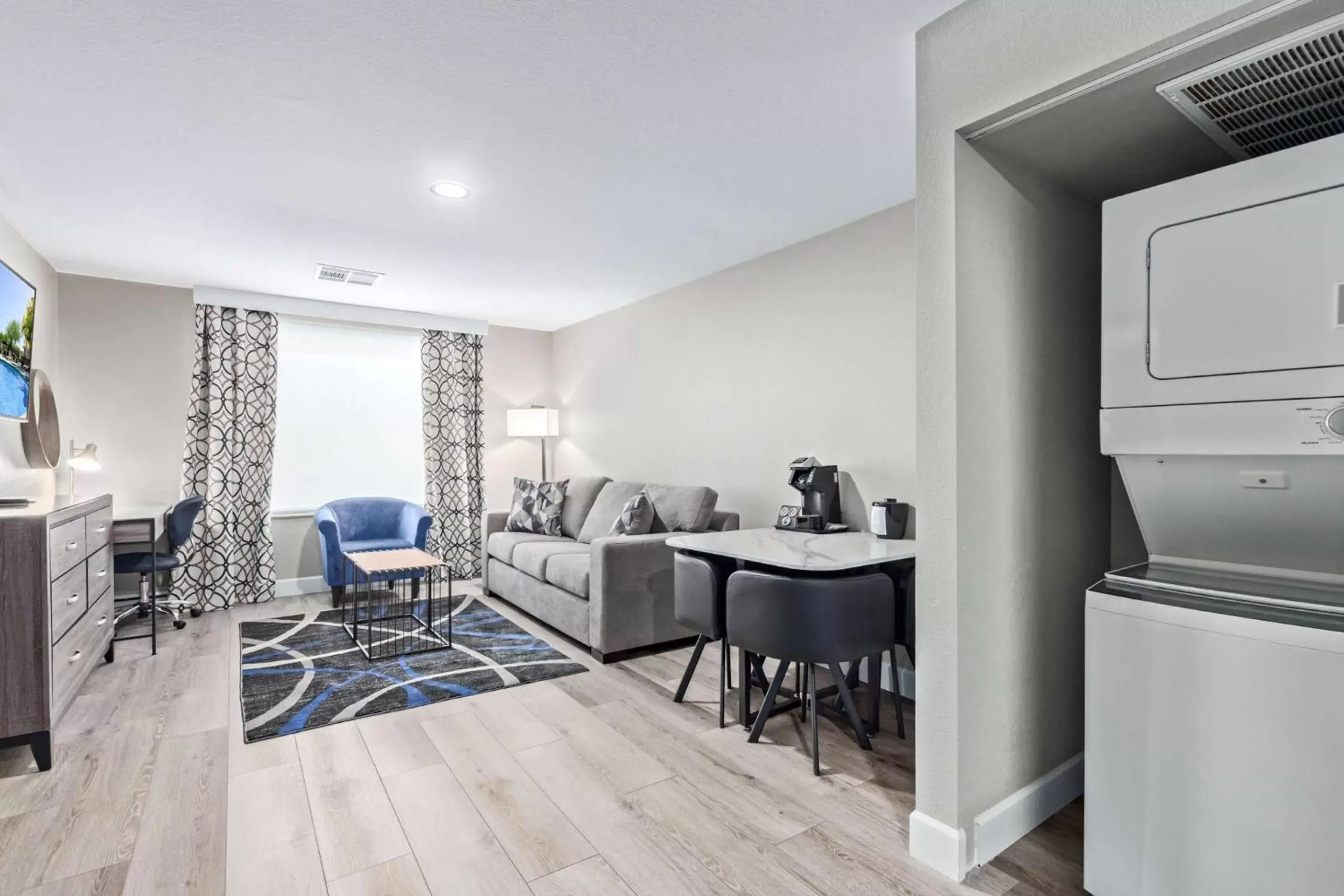 Bedroom in Fountain Park Hotel BW Signature Collection Bedroom in Fountain Park Hotel BW Signature Collection