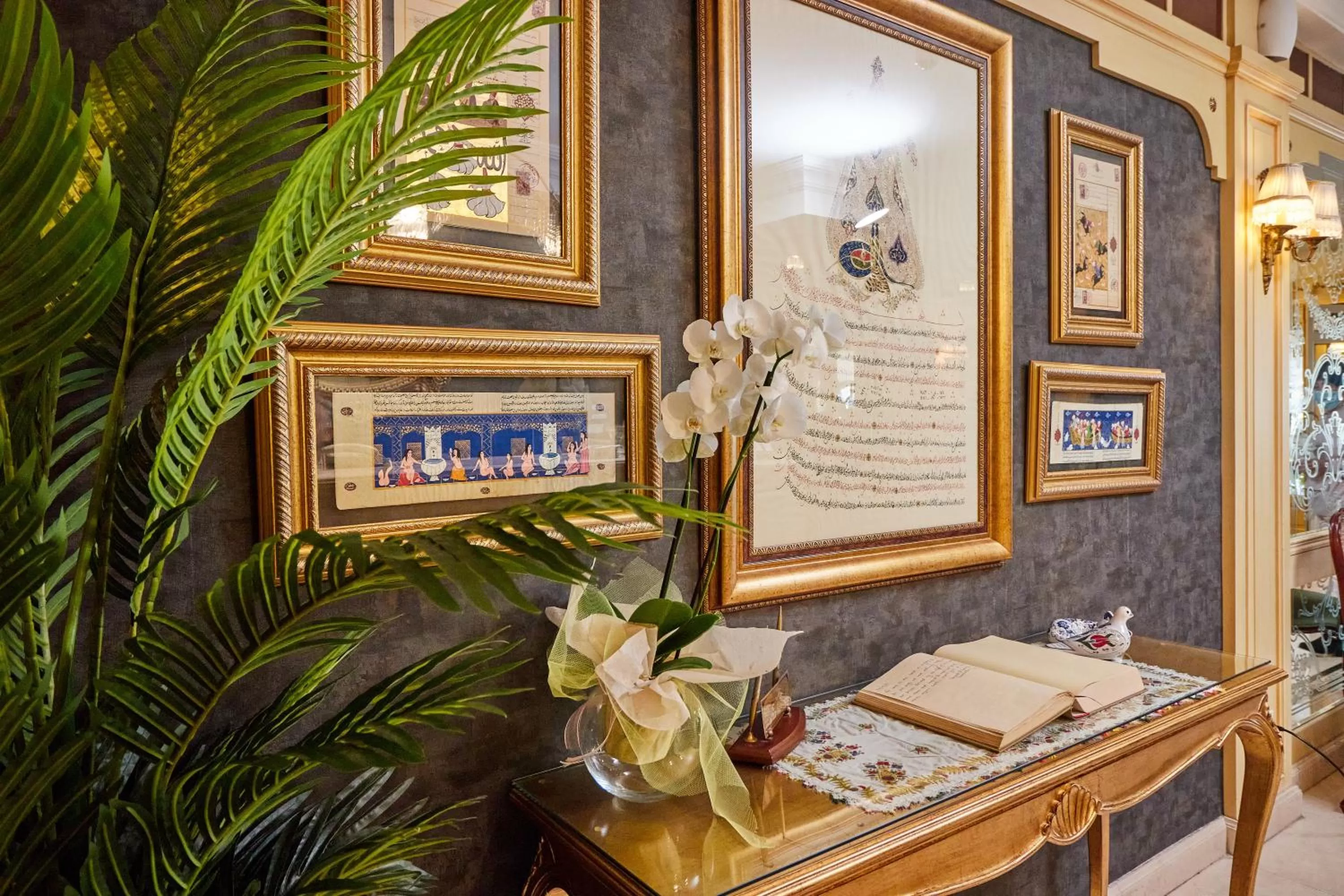 Lobby or reception in Alzer Hotel Special Class