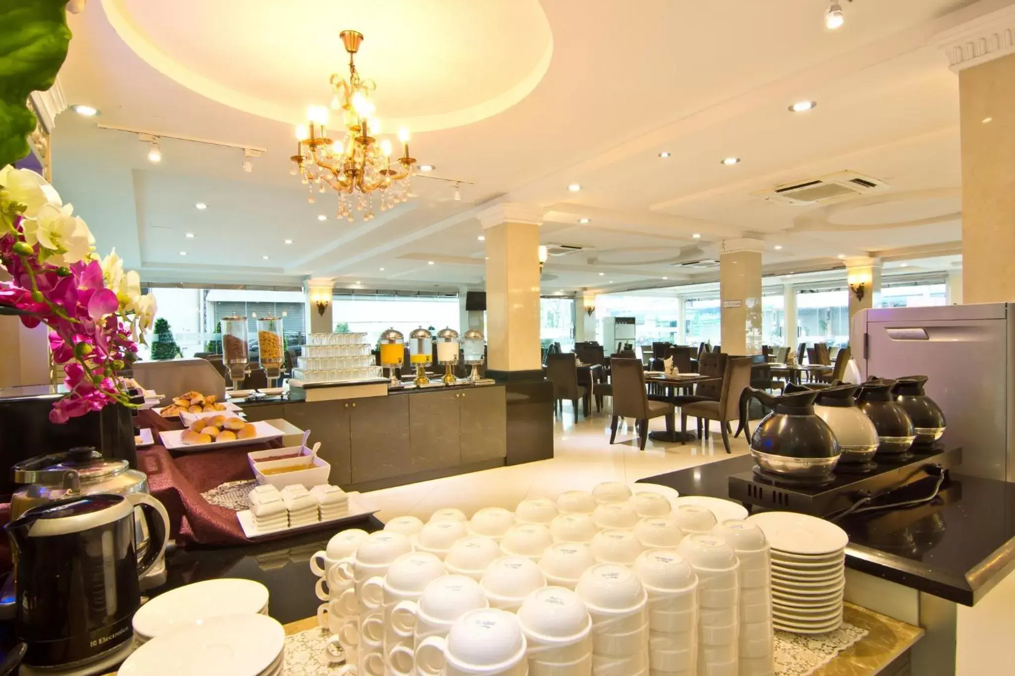 Restaurant/places to eat in LK Mantra Pura Resort Restaurant/places to eat in LK Mantra Pura Resort