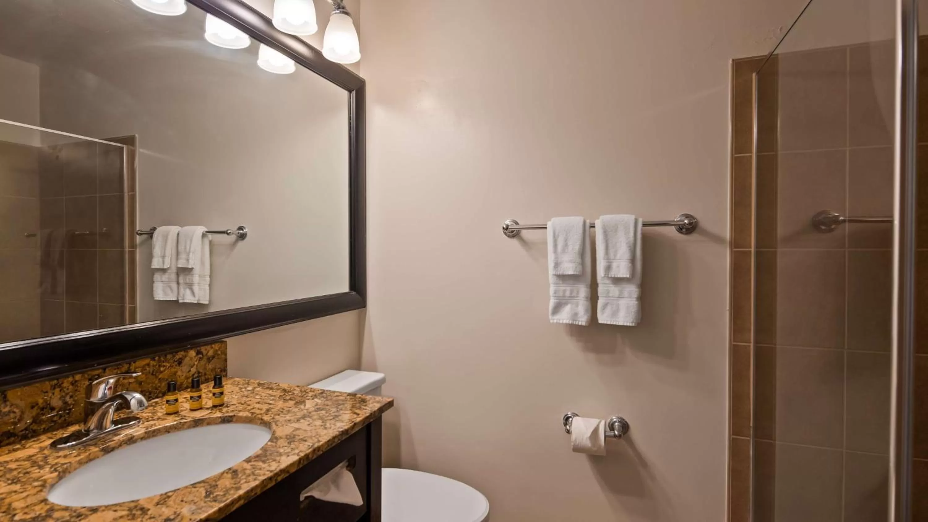 Bathroom in Best Western Plus Coastline Inn