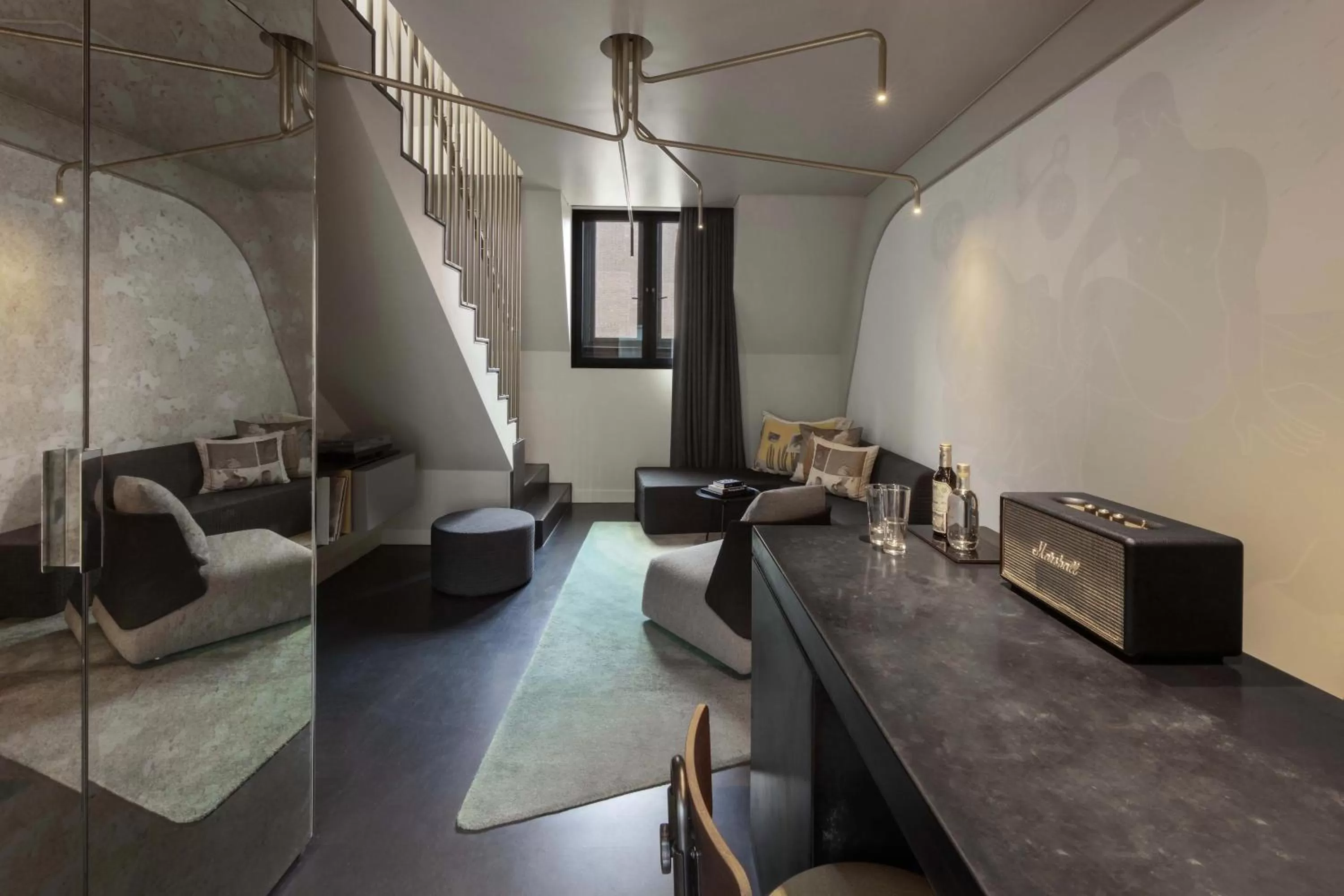 Photo of the whole room in W Amsterdam