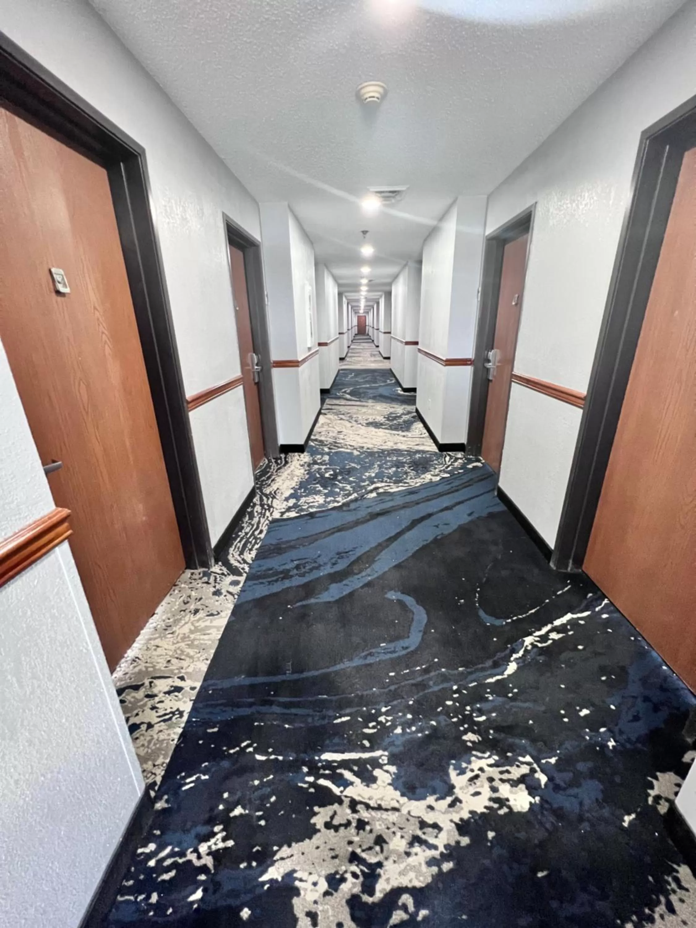 Property building in Clarion Pointe on the lake Clarksville-South Hill West