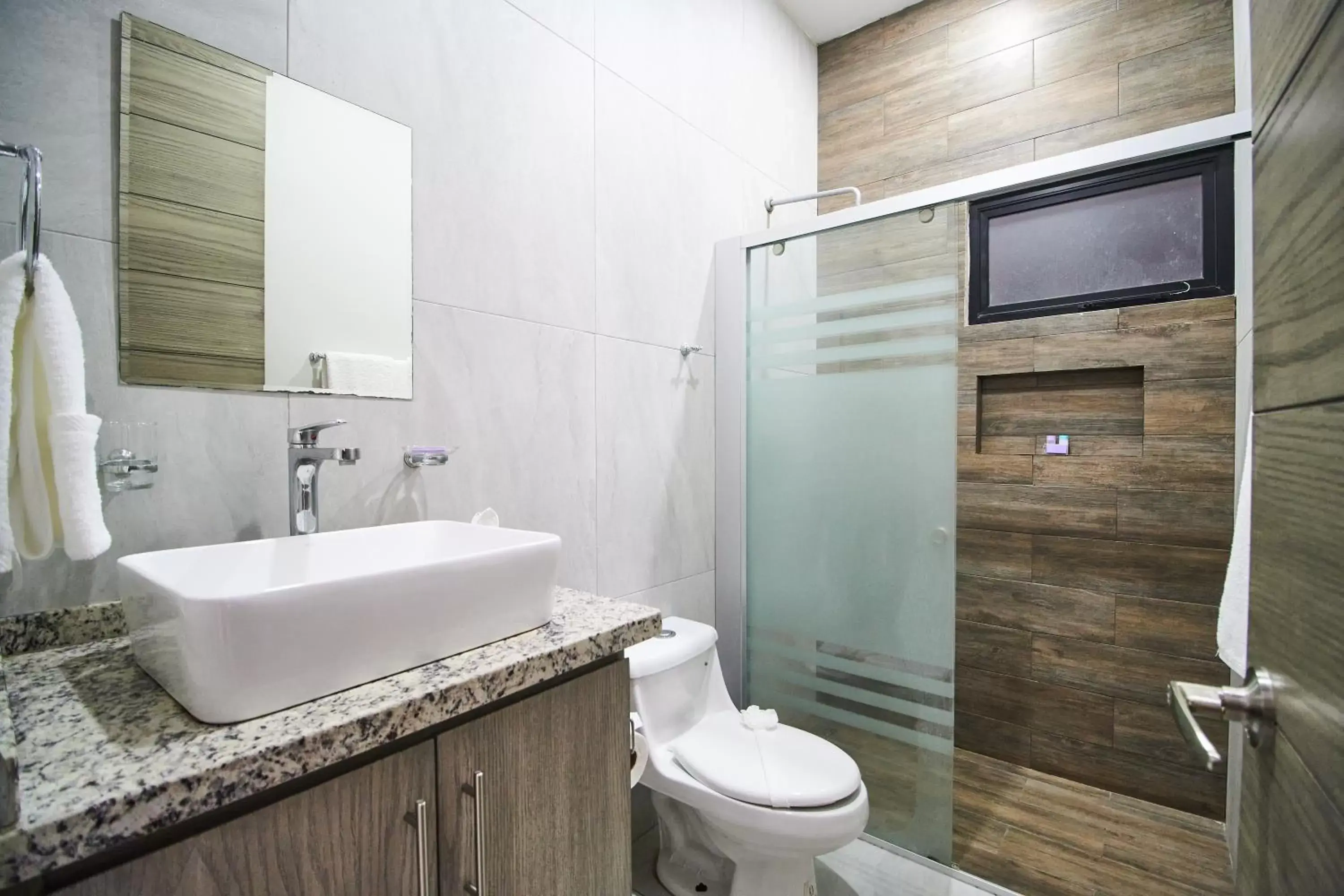 Shower, Bathroom in Torre 42 Playa del Carmen by Lockey