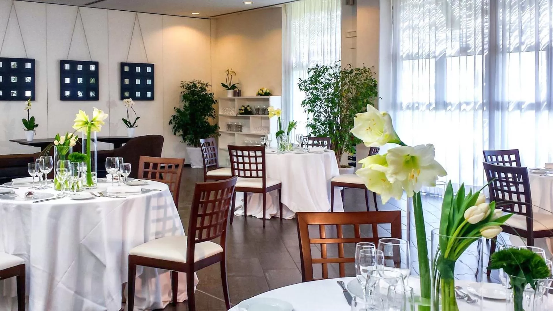 Restaurant/places to eat in Hotel Majesty Bari