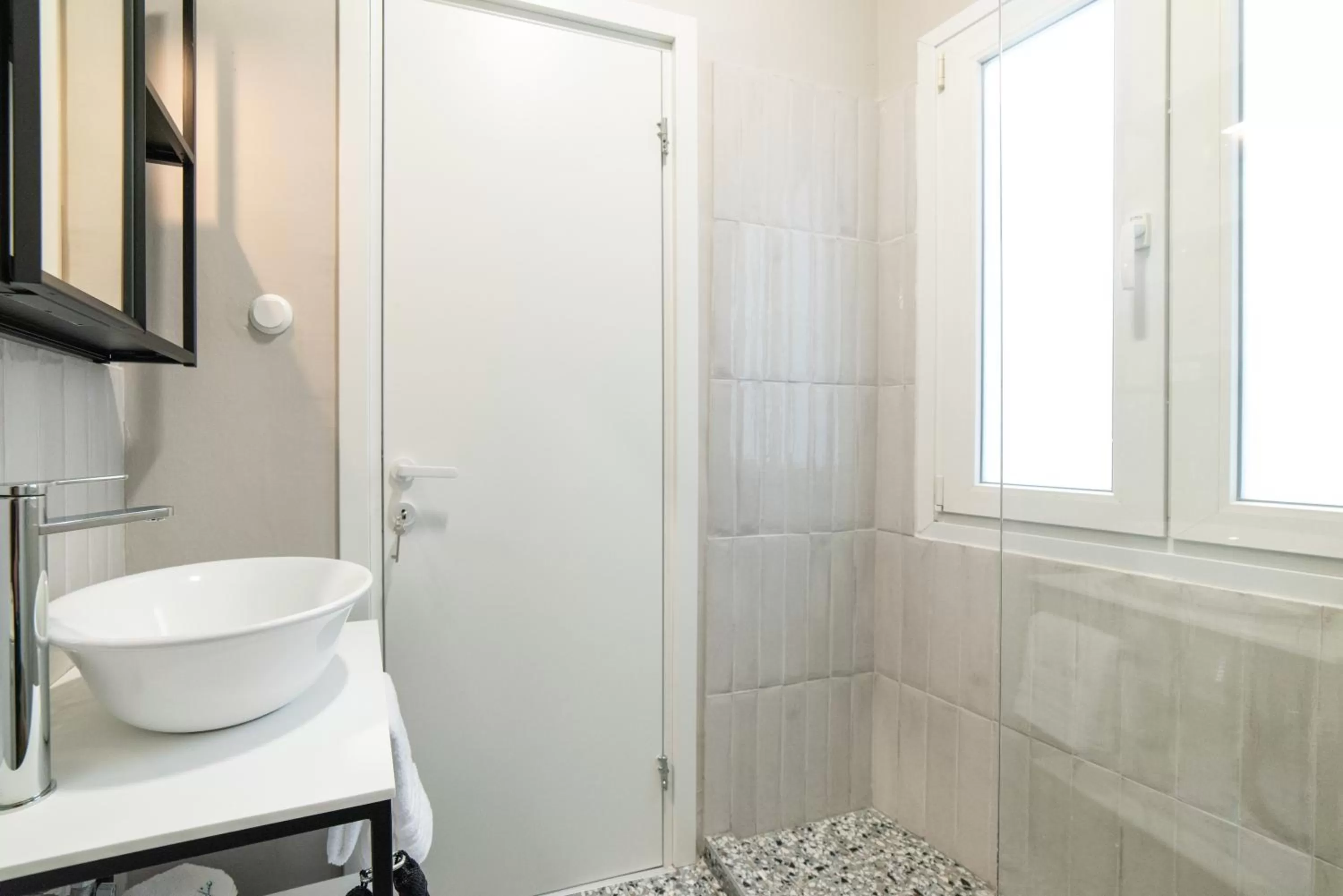 Bathroom in MeYia studios