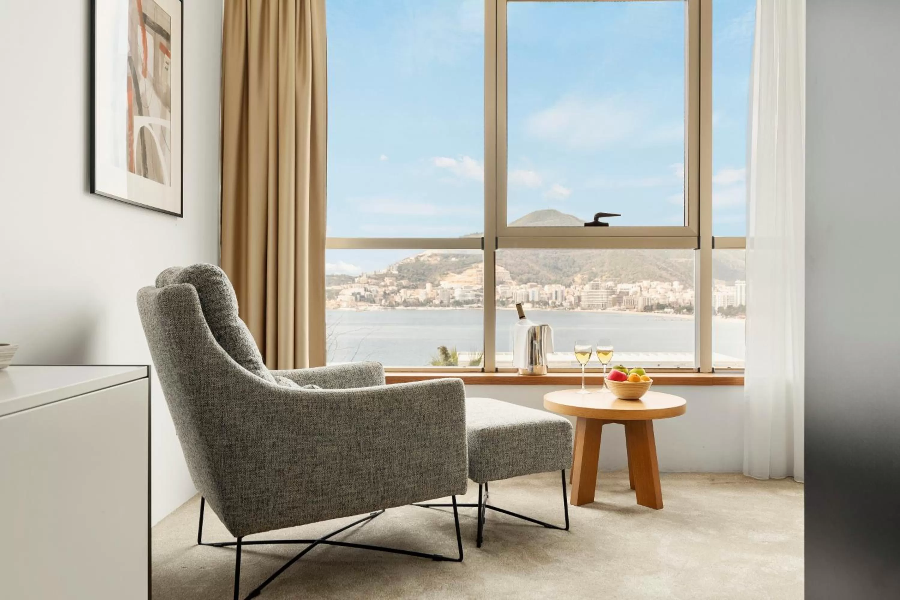 Seating area in Hotel Harmonia by Dukley