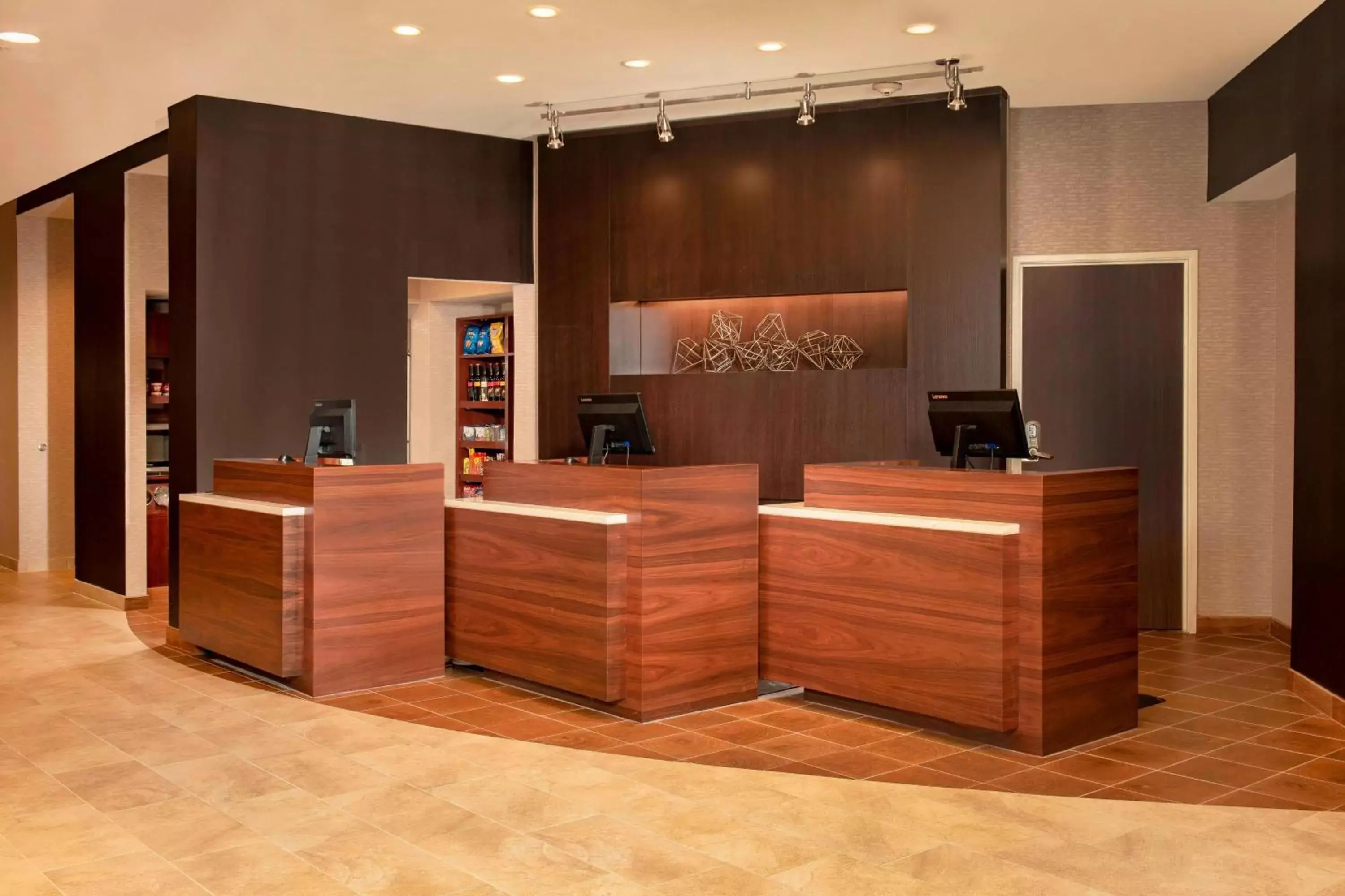 Lobby or reception, Lobby/Reception in Courtyard by Marriott Gaithersburg Washingtonian Center