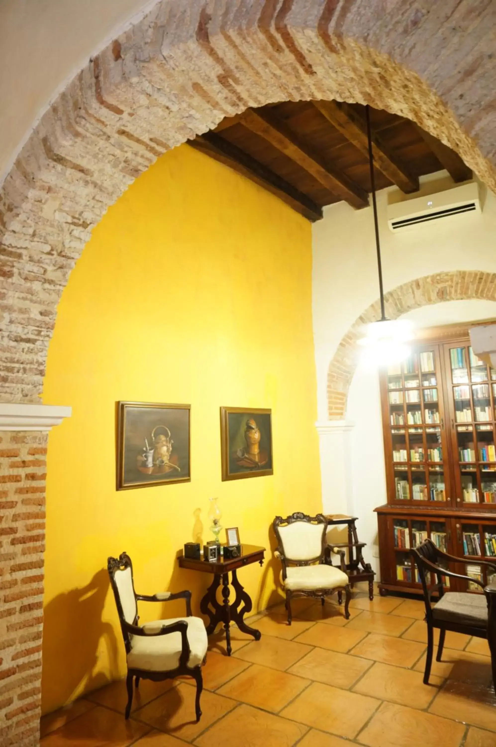 Library, Restaurant/Places to Eat in Alfiz Hotel