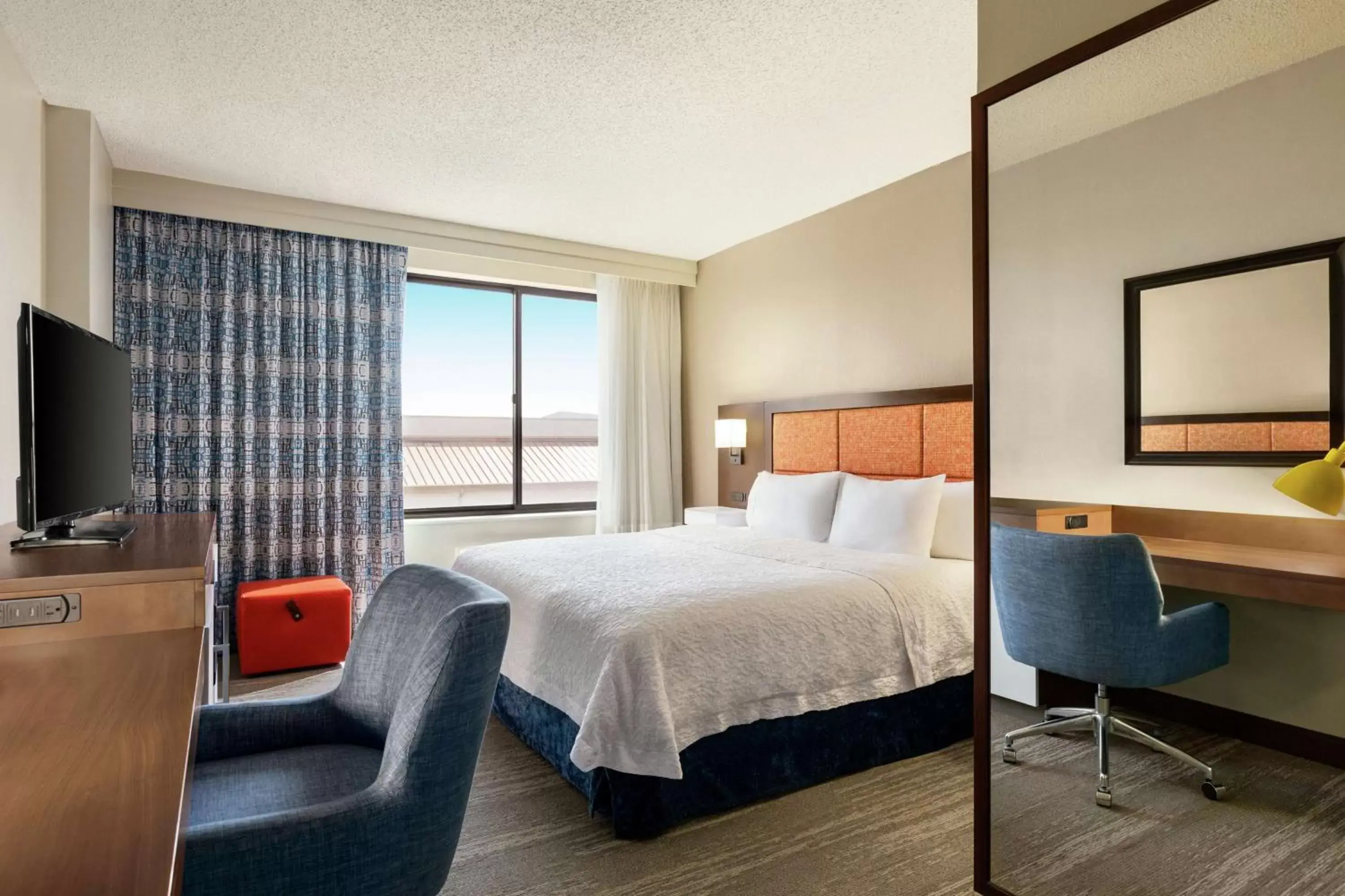 Bedroom in Hampton Inn & Suites Dallas-Mesquite