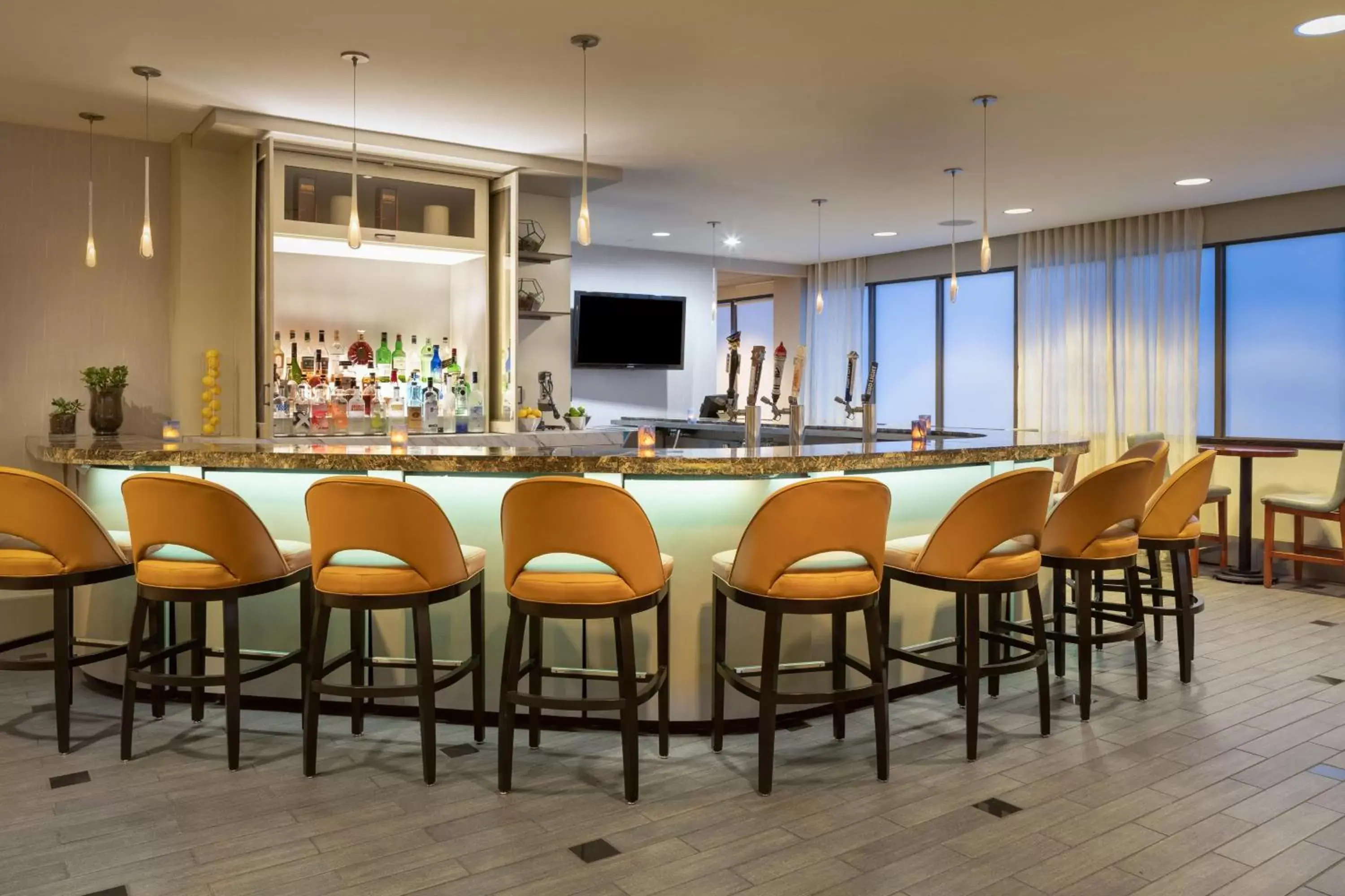 Restaurant/places to eat, Lounge/Bar in The Westin Tysons Corner