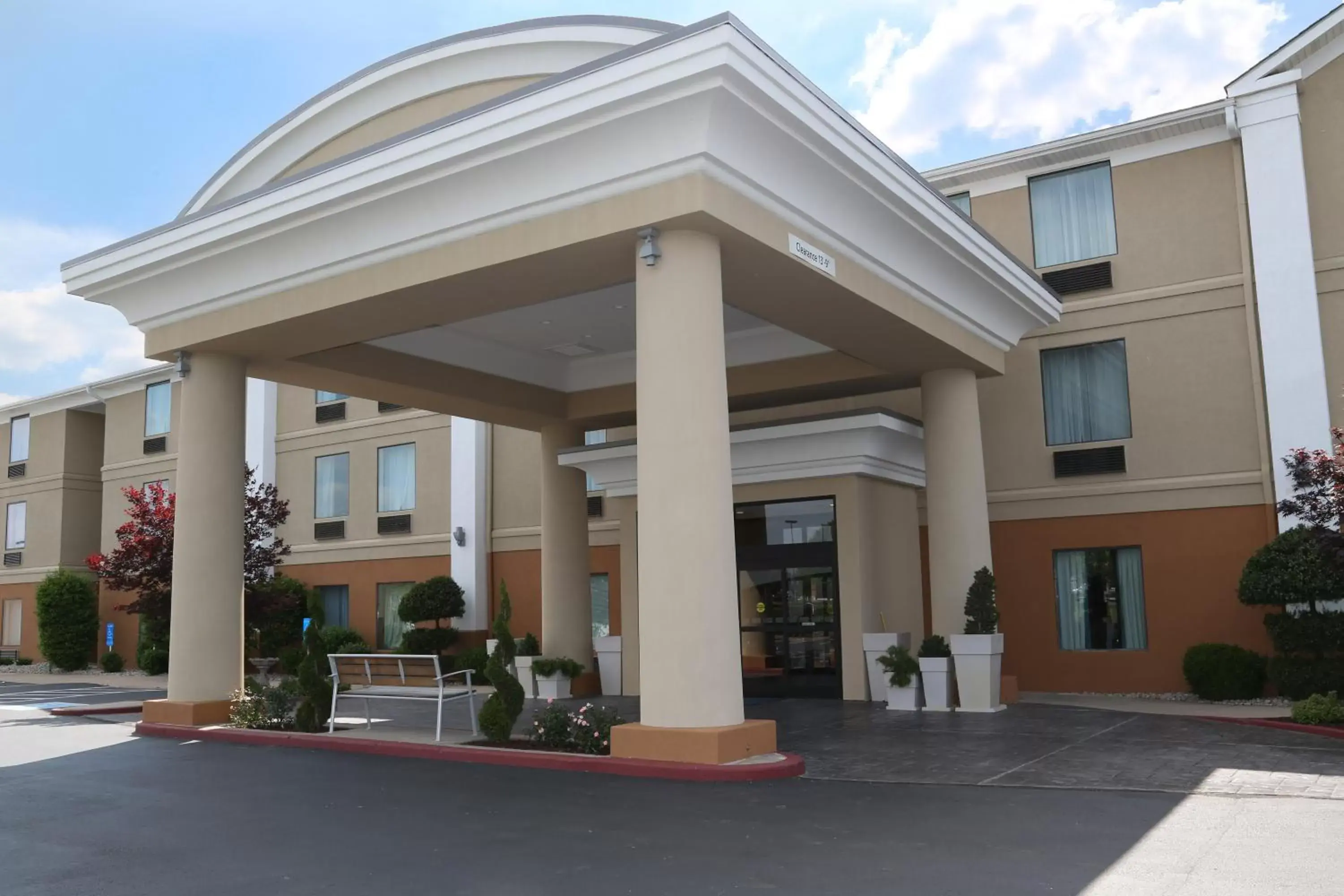 Property Building in Holiday Inn Express Lexington Southwest Nicholasville, an IHG Hotel