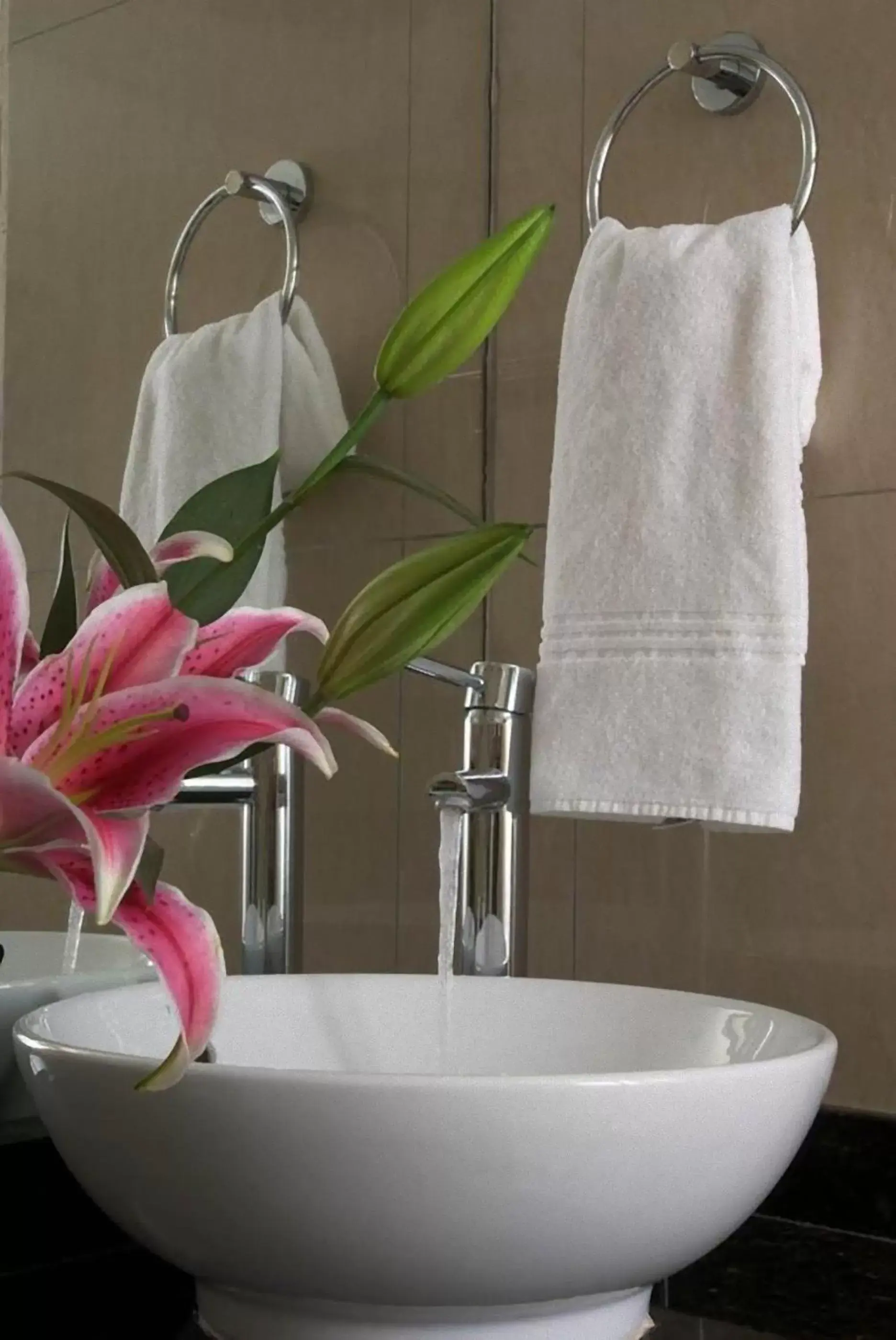 Bathroom in Hotel Diego de Velazquez