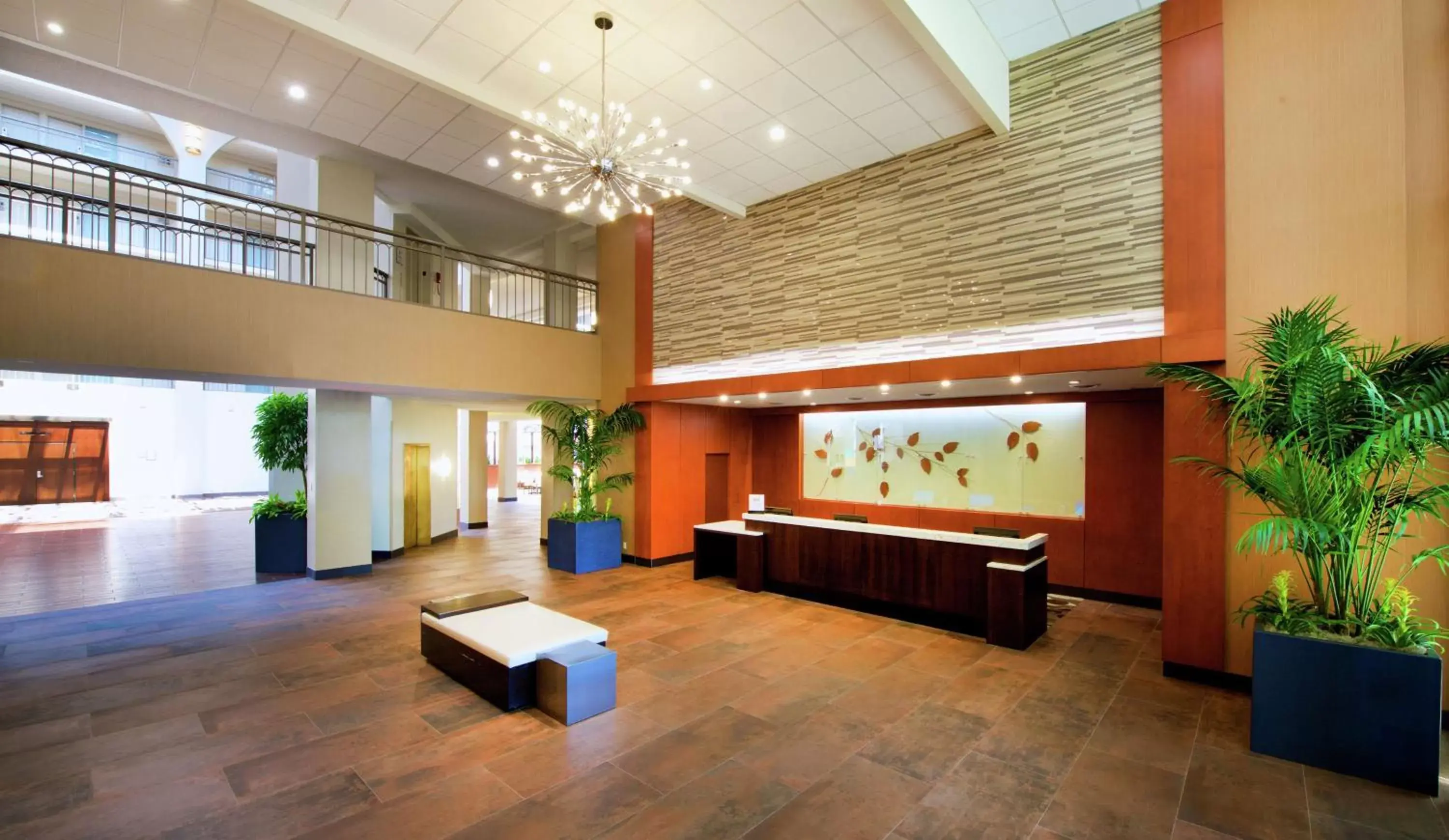 Lobby or reception, Lobby/Reception in Embassy Suites by Hilton Cincinnati Northeast - Blue Ash