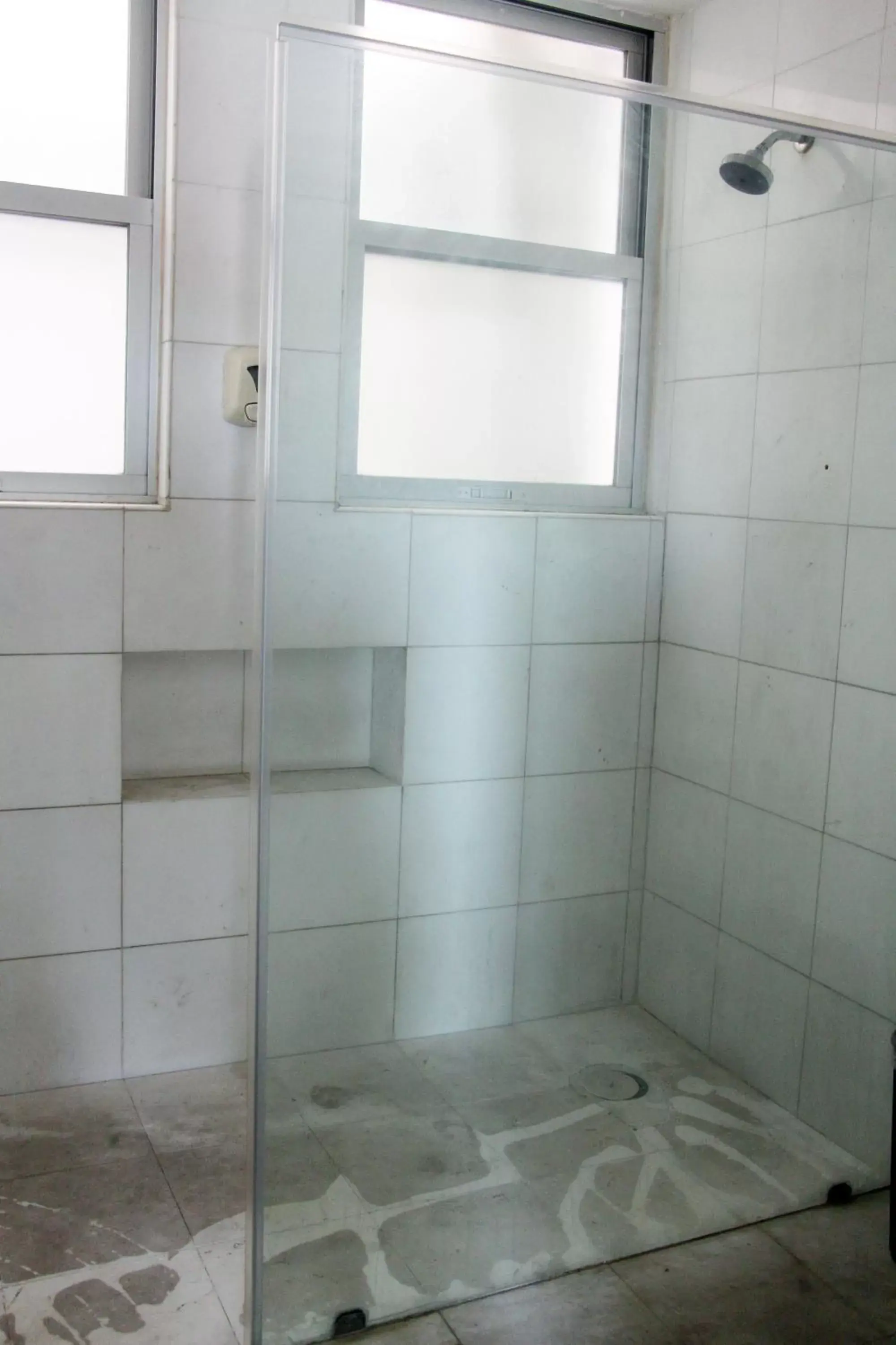 Shower, Bathroom in Hotel & Hostal Casa de Luz Cancun