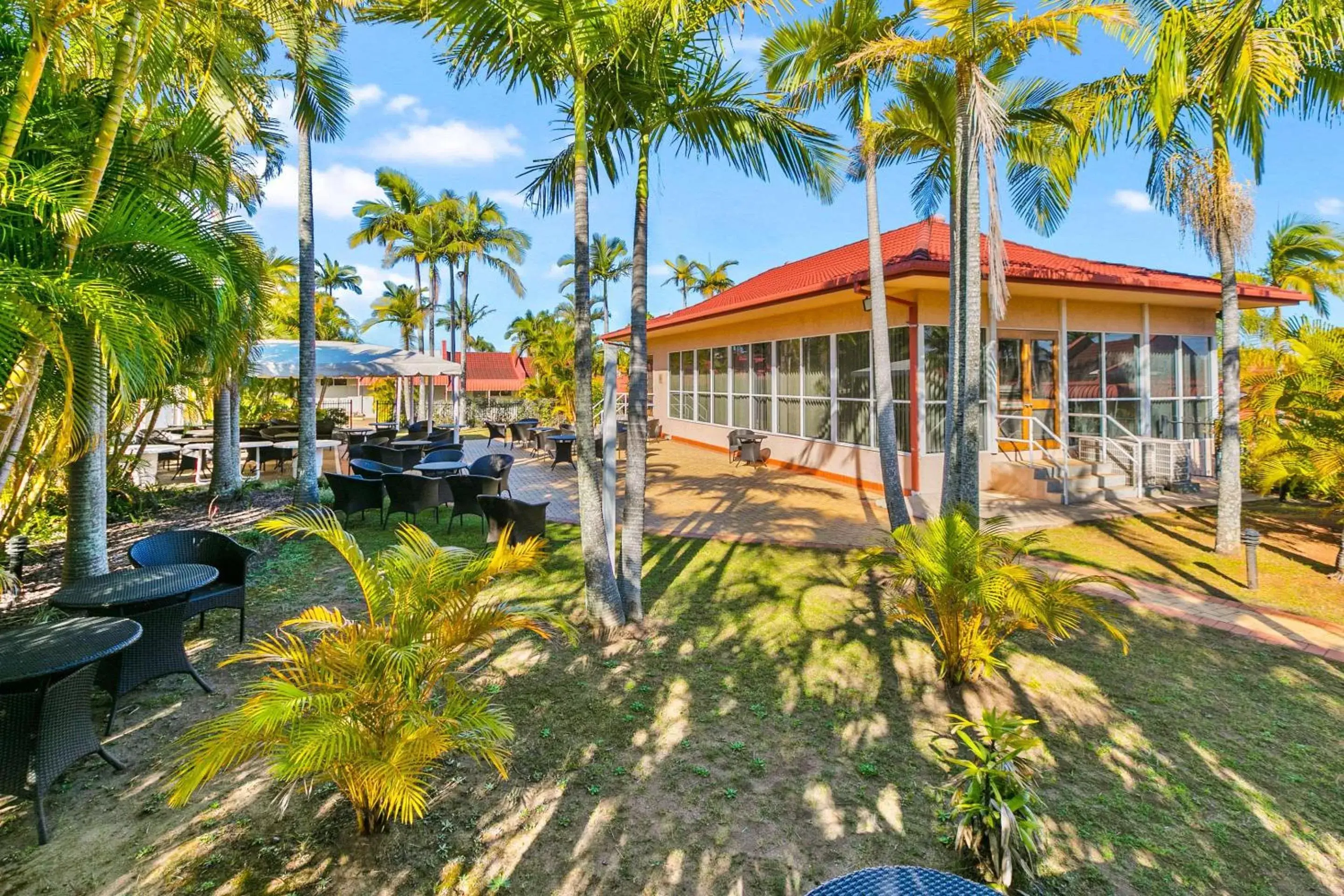 Patio, Property Building in Comfort Inn North Brisbane