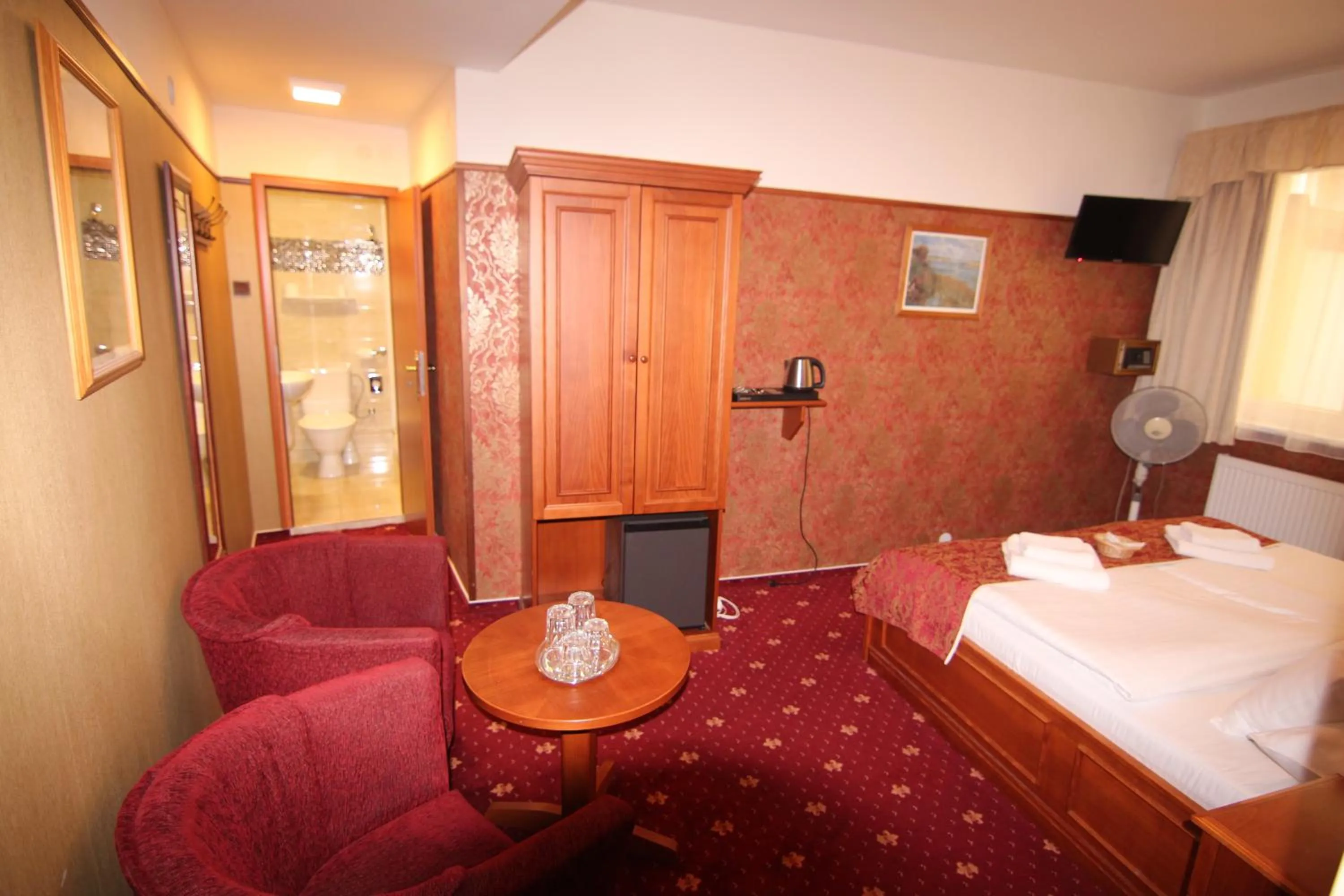 Photo of the whole room, Bed in Old Prague Hotel