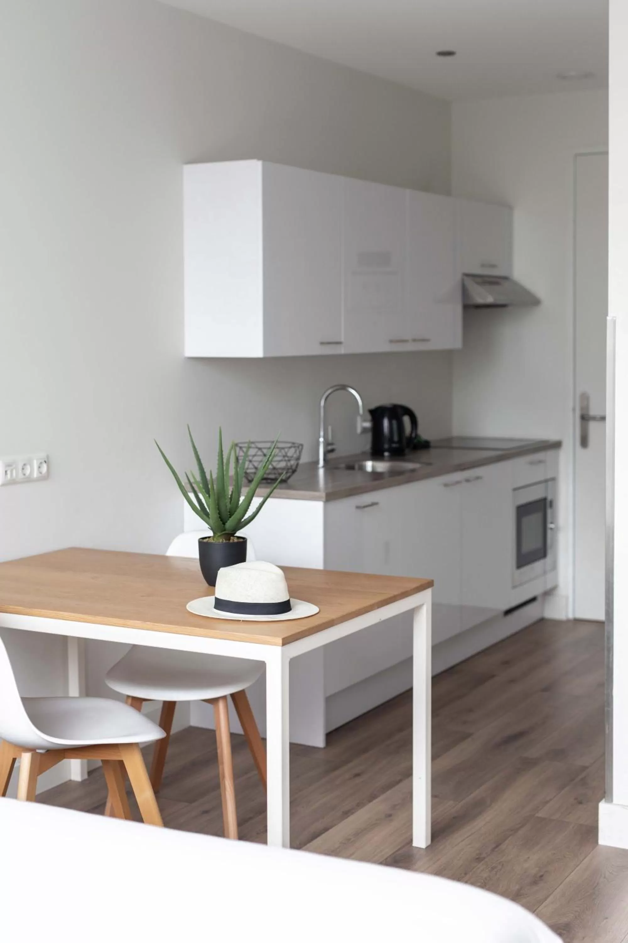 kitchen in Hotel2Stay