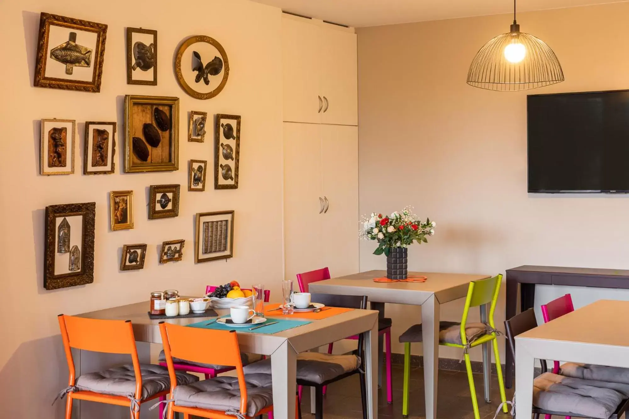 Dining area, Restaurant/Places to Eat in La Maison de Karen Chocolat