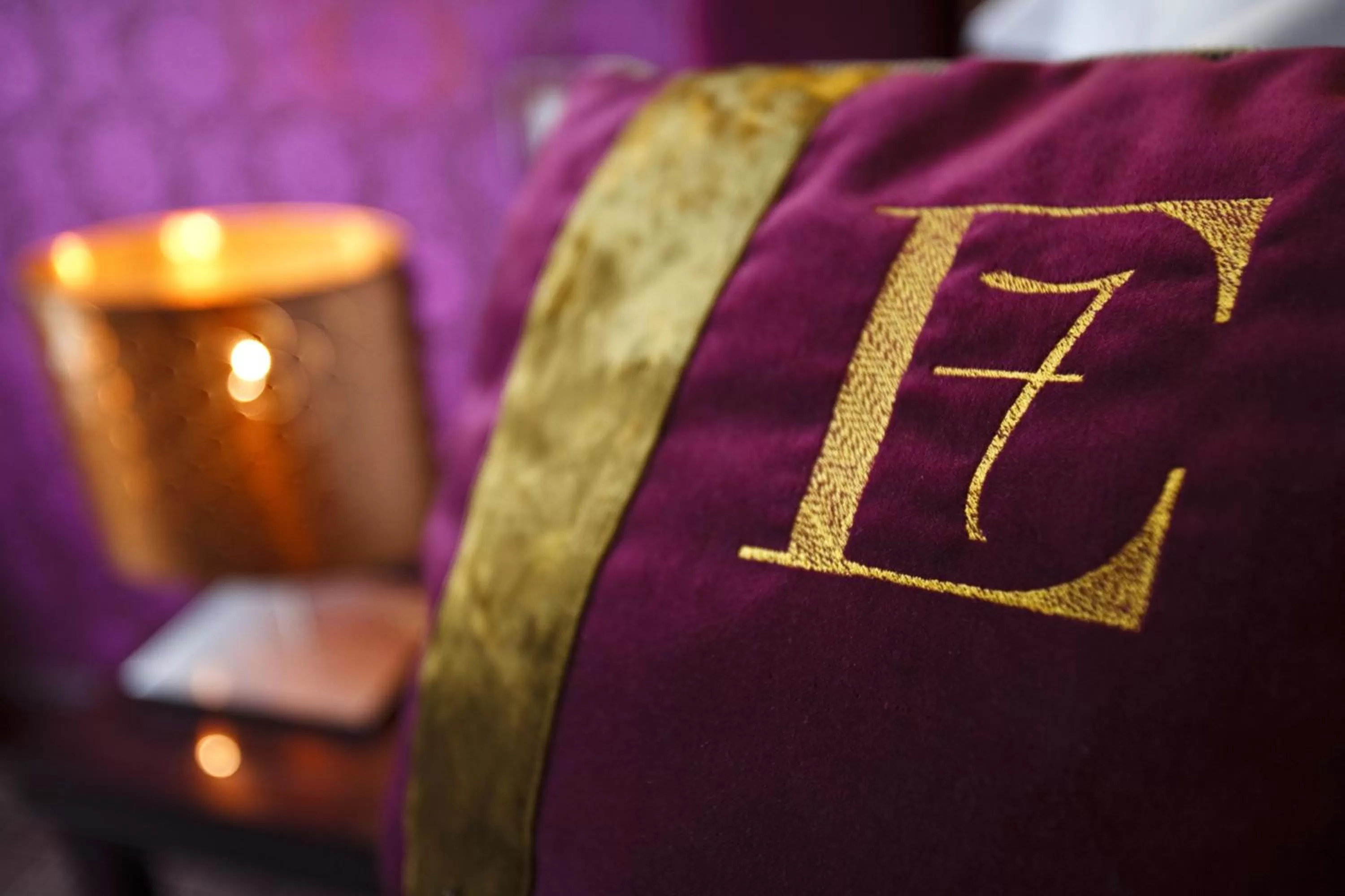 Decorative detail, Bed in Edouard 7 Paris Opéra