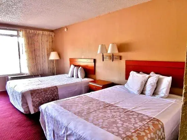 Bed in Americas Best Value Inn Alachua