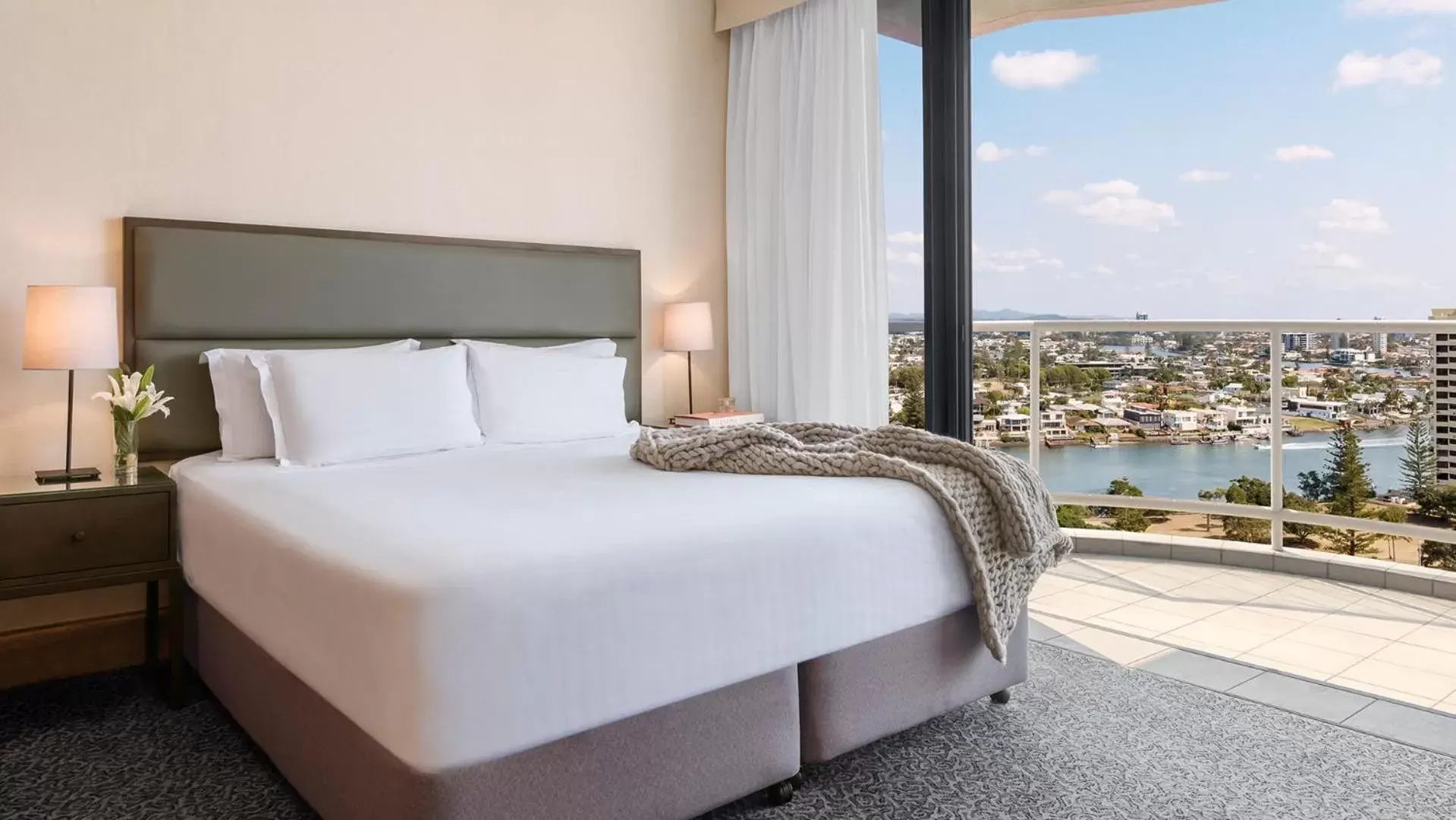 Bed in Oaks Gold Coast Hotel