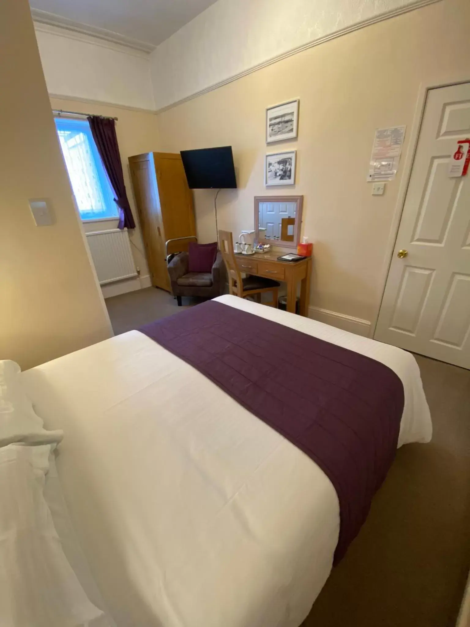 TV and multimedia, Bed in Paignton Court