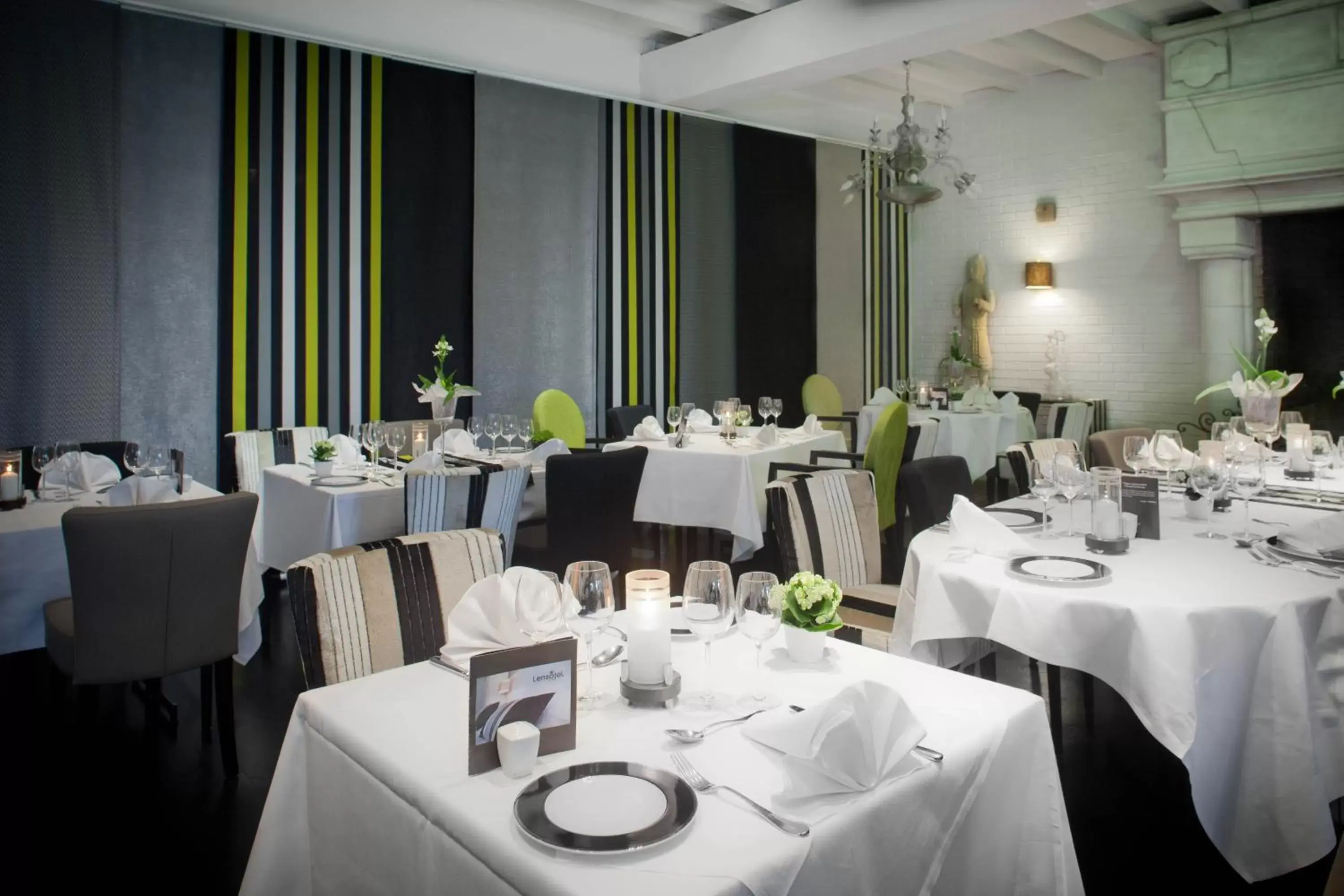 Restaurant/places to eat in LOGIS Hôtel & Restaurant - LENSOTEL Restaurant/places to eat in LOGIS Hôtel & Restaurant - LENSOTEL